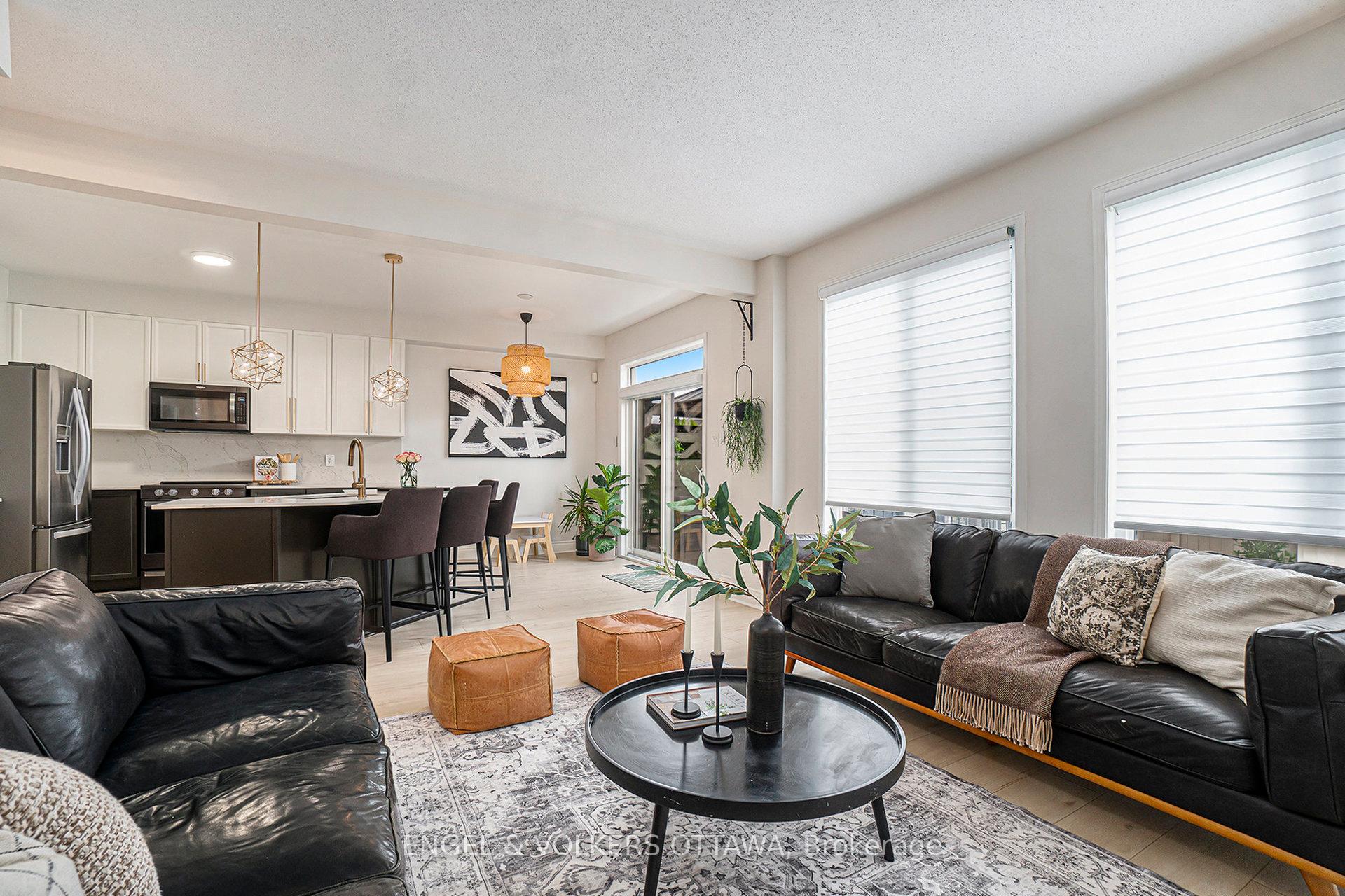 Photo 9 of 2399 Glandriel Crescent, Ottawa, Springridge/East Village — HOMEH