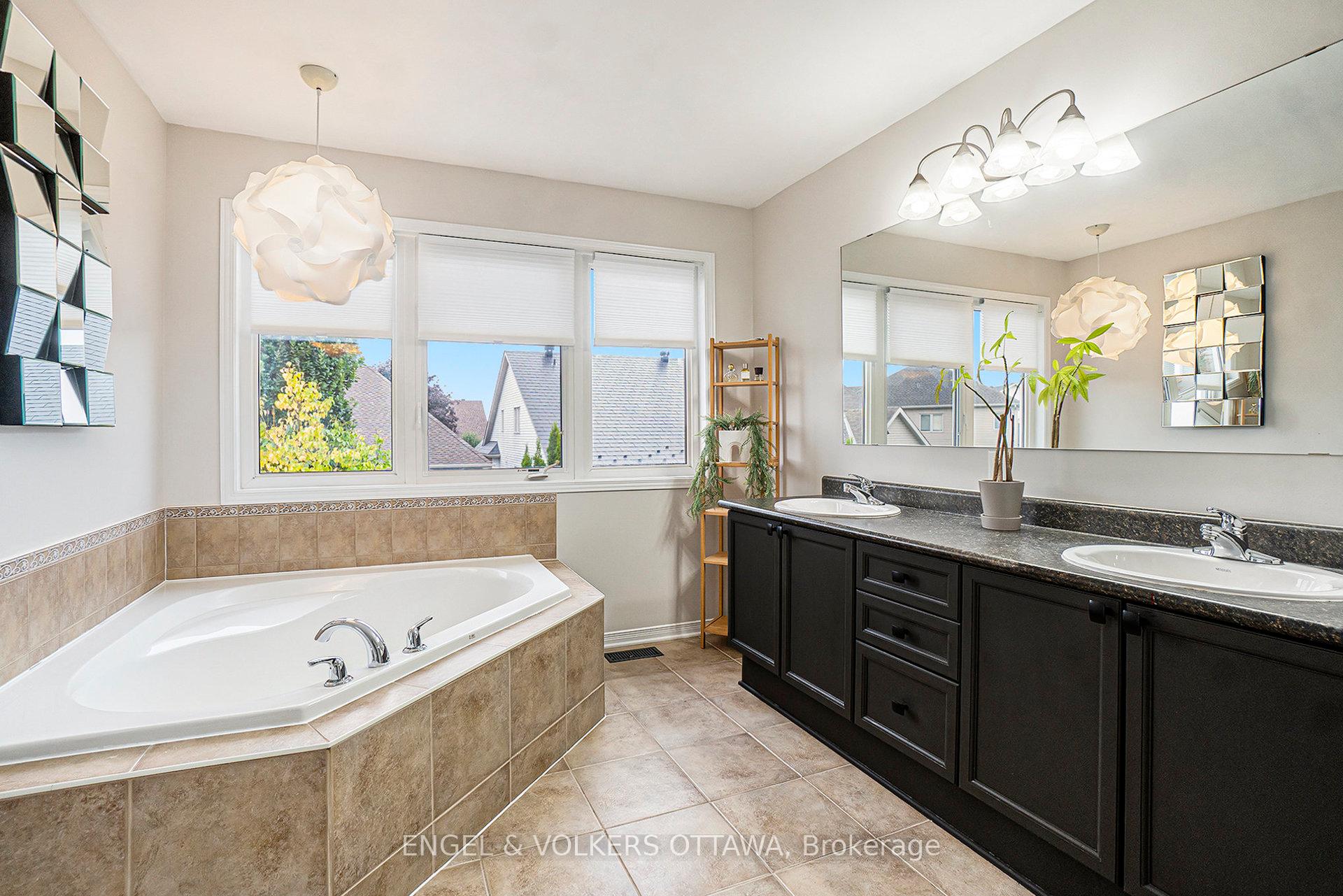 Photo 20 of 2399 Glandriel Crescent, Ottawa, Springridge/East Village — HOMEH