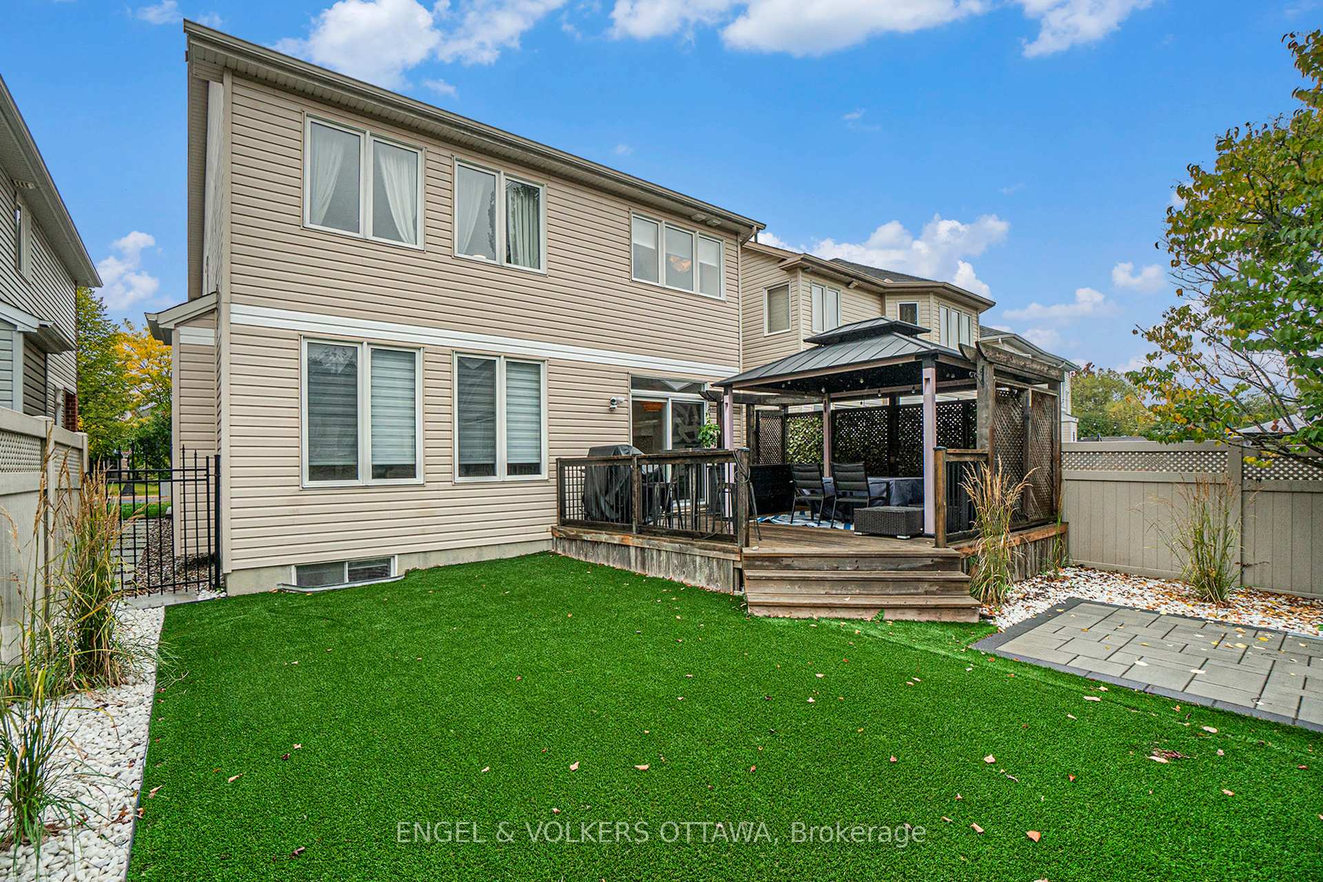 Photo 26 of 2399 Glandriel Crescent, Ottawa, Springridge/East Village — HOMEH