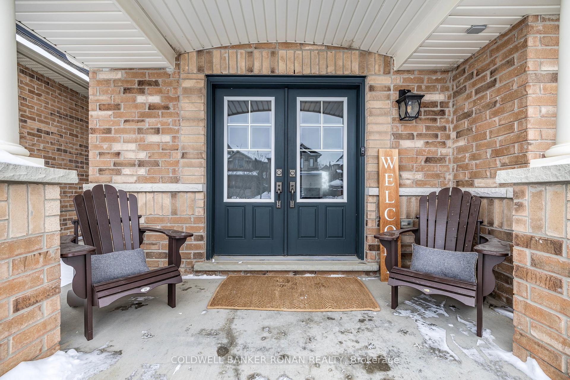 Photo 2 of 18 Willoughby Way, New Tecumseth, Alliston — HOMEH