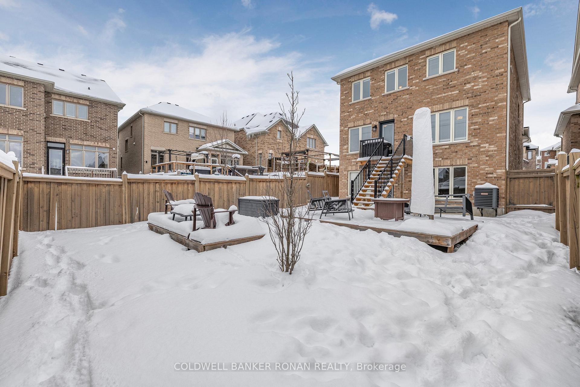 Photo 35 of 18 Willoughby Way, New Tecumseth, Alliston — HOMEH