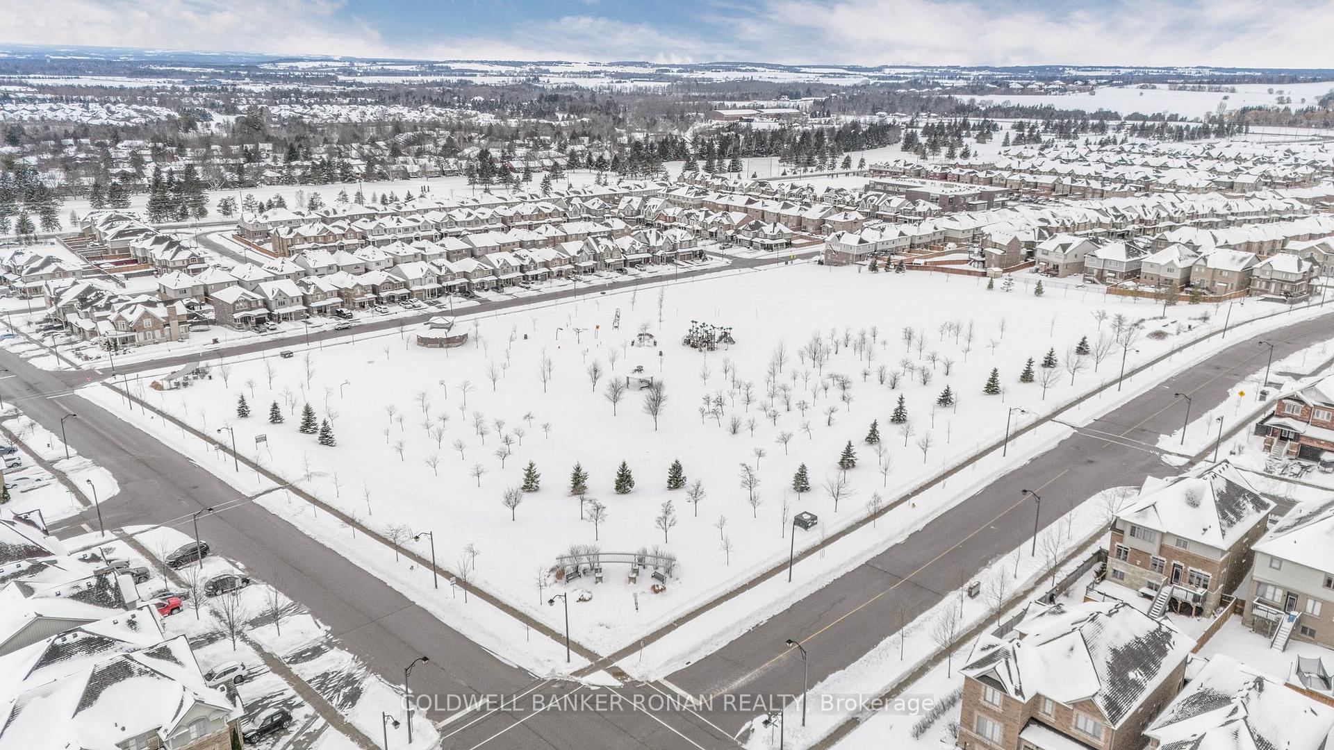 Photo 40 of 18 Willoughby Way, New Tecumseth, Alliston — HOMEH