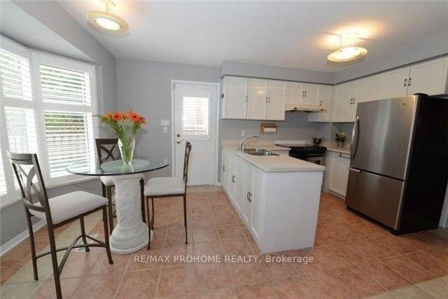 Photo 8 of 15 Dalecroft Circle, Markham, Unionville — HOMEH