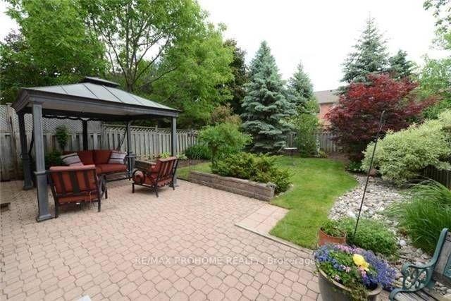 Photo 19 of 15 Dalecroft Circle, Markham, Unionville — HOMEH