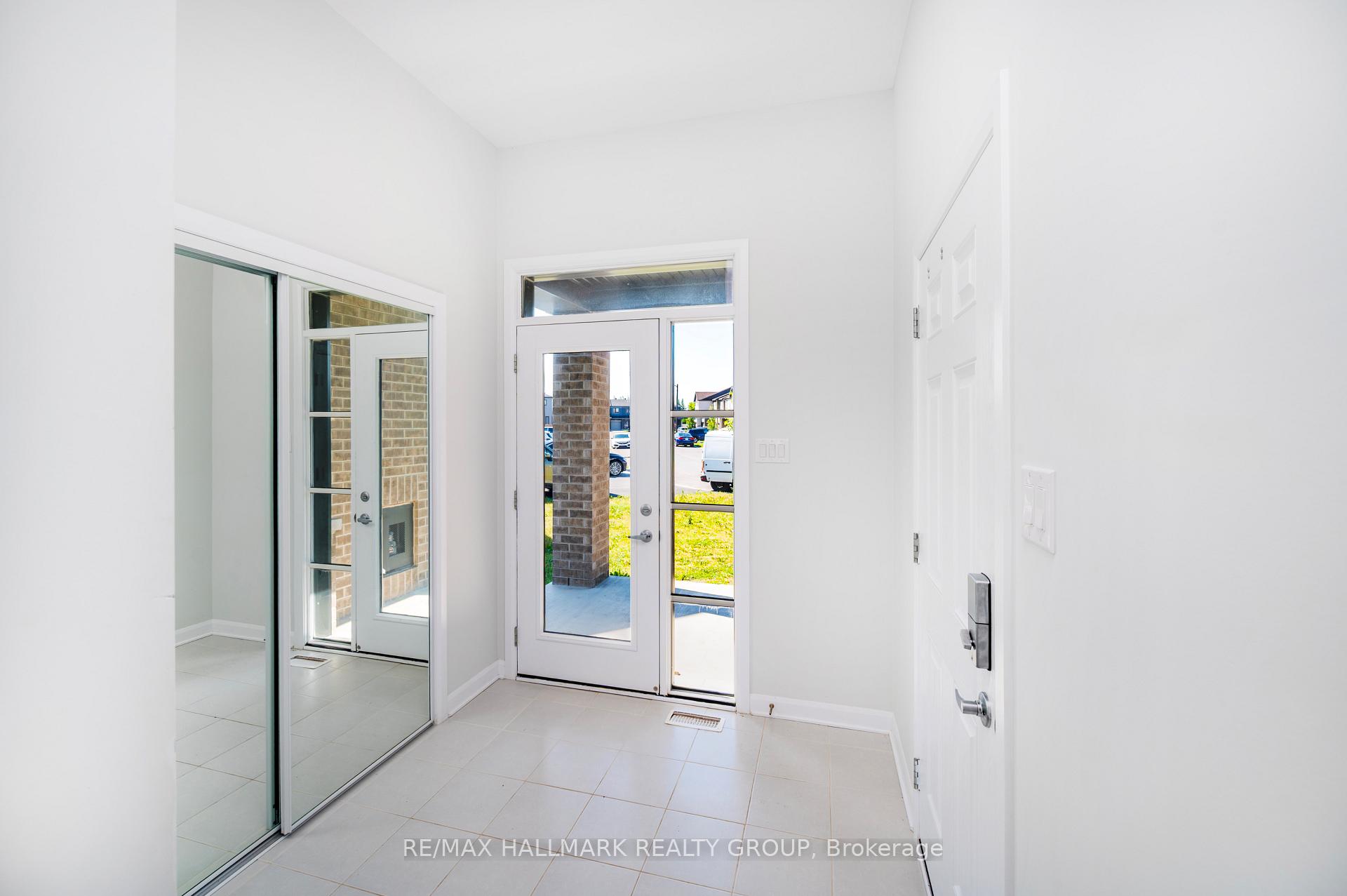 Photo 3 of 315 Blossom Pass Terrace, Ottawa, Avalon East — HOMEH