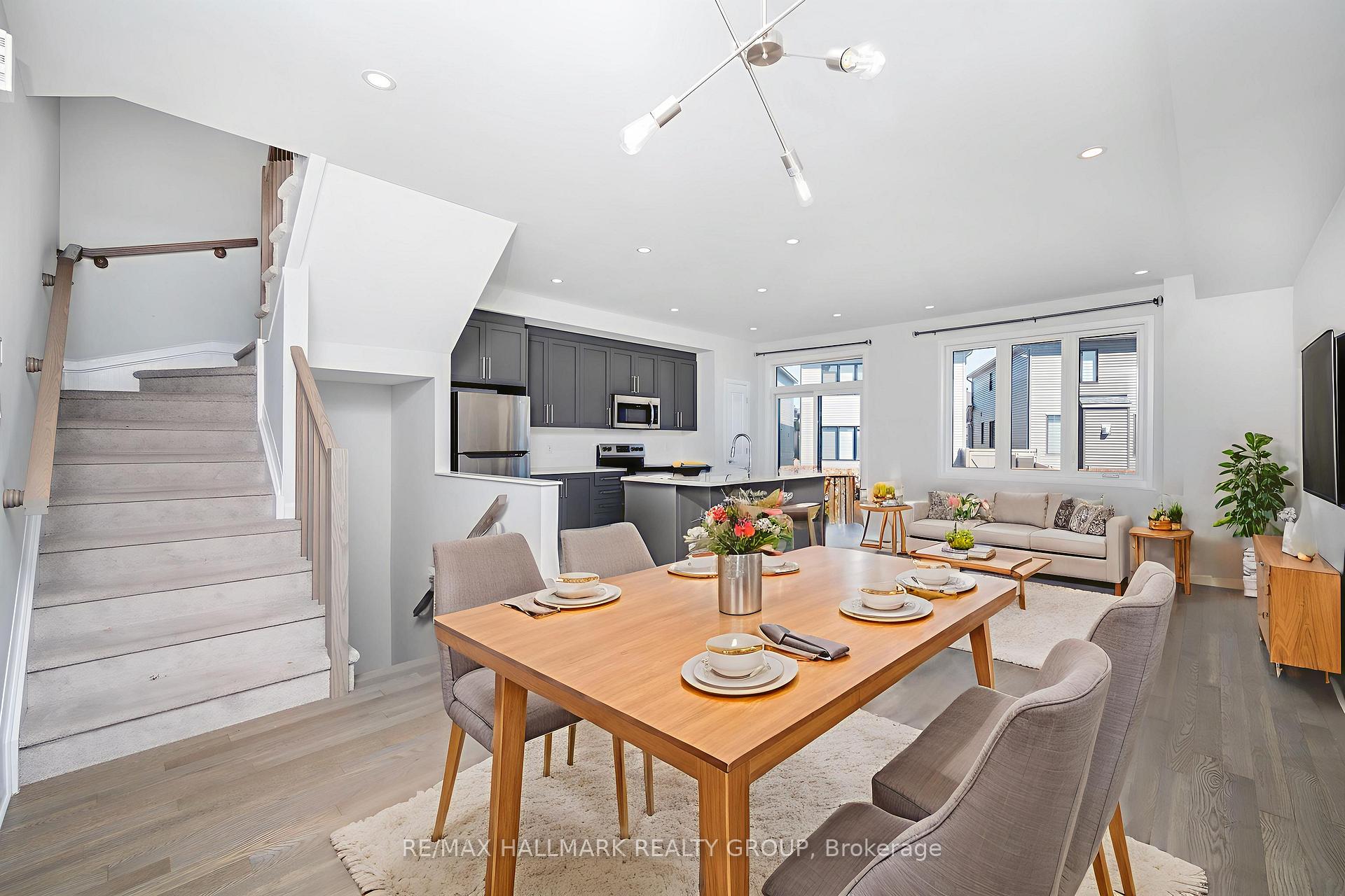 Photo 5 of 315 Blossom Pass Terrace, Ottawa, Avalon East — HOMEH