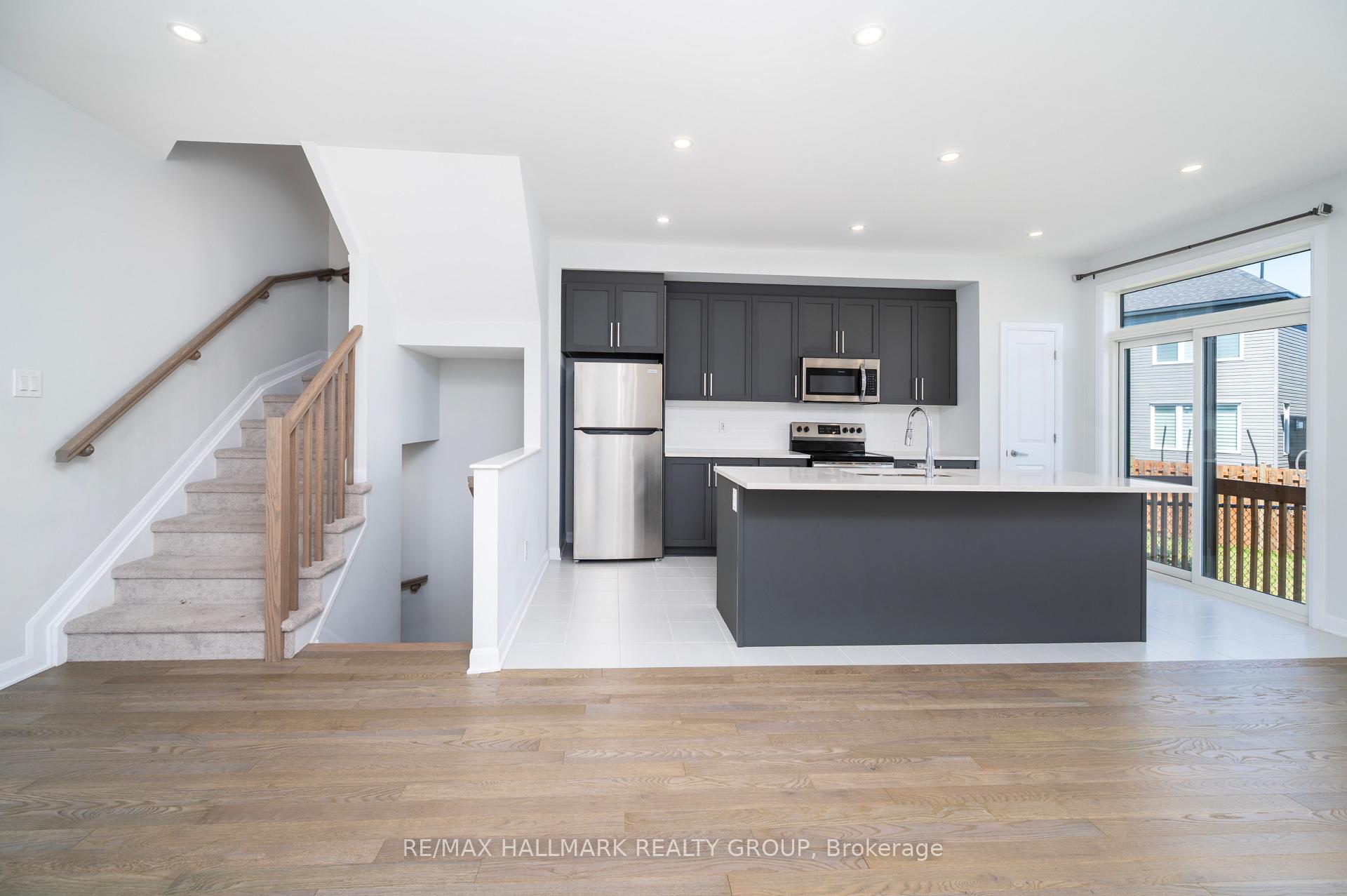 Photo 8 of 315 Blossom Pass Terrace, Ottawa, Avalon East — HOMEH