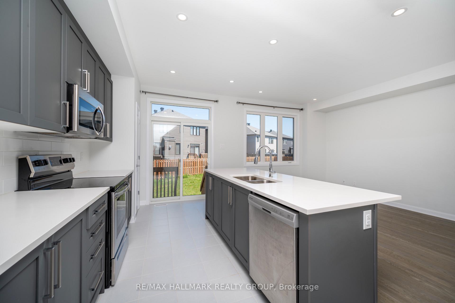 Photo 11 of 315 Blossom Pass Terrace, Ottawa, Avalon East — HOMEH