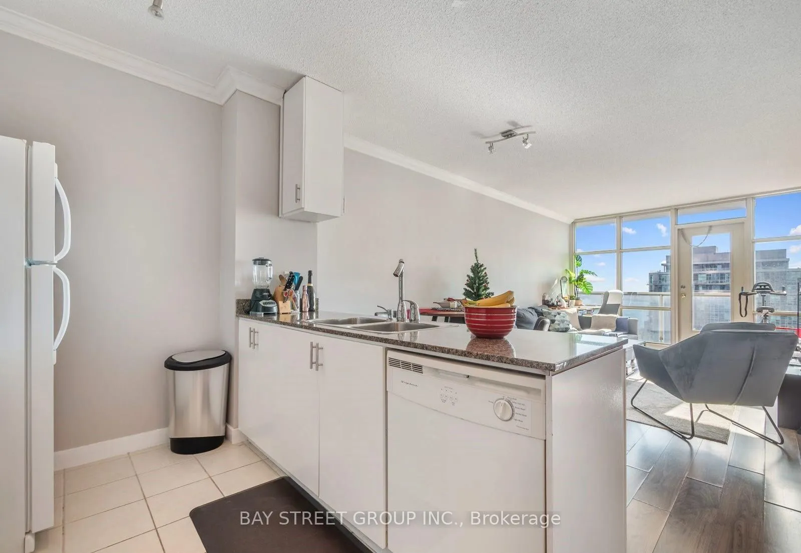 Photo 1 of Unit 1611, 35 Mariner Terrace, Toronto, Waterfront Communities — HOMEH