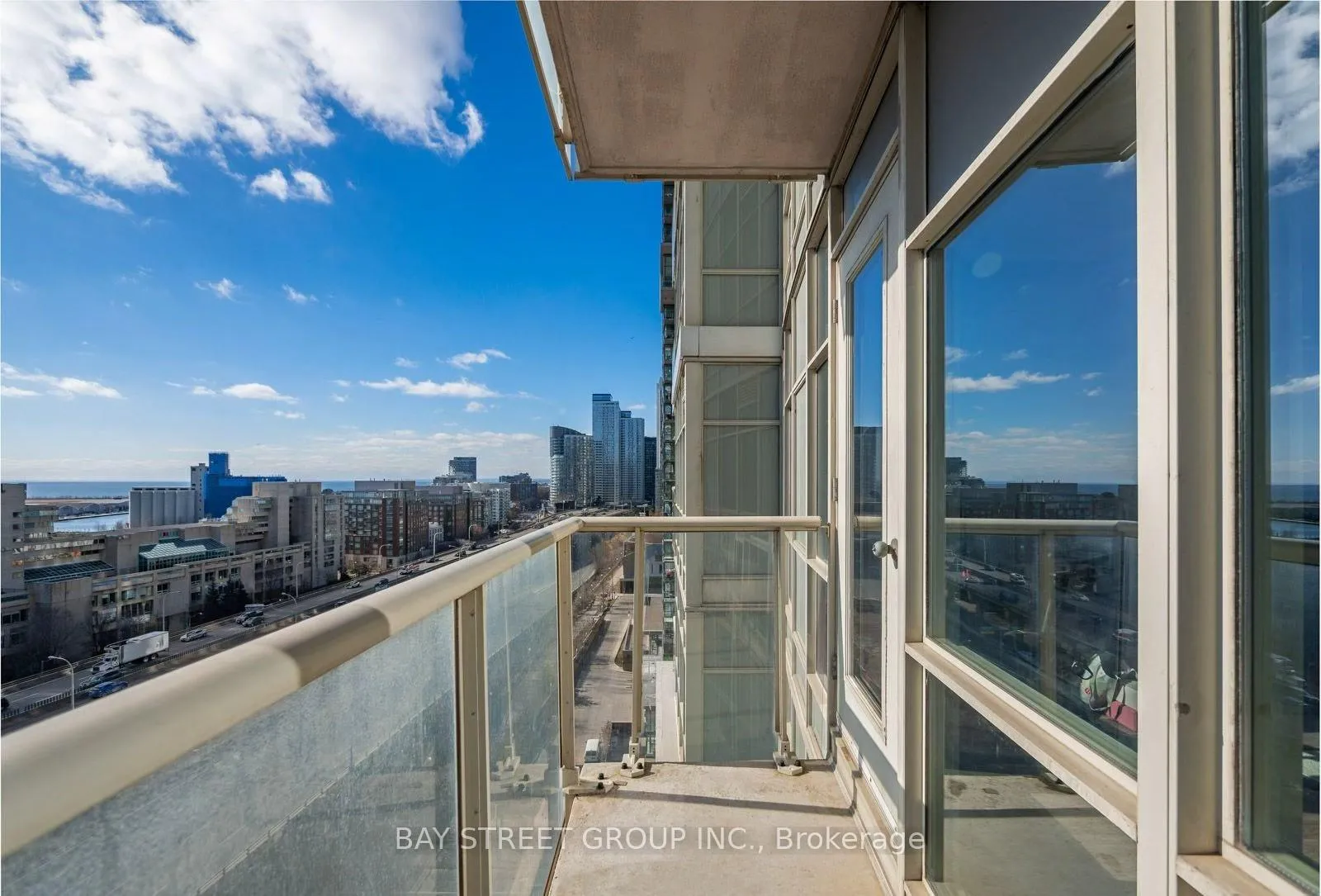Photo 9 of Unit 1611, 35 Mariner Terrace, Toronto, Waterfront Communities — HOMEH