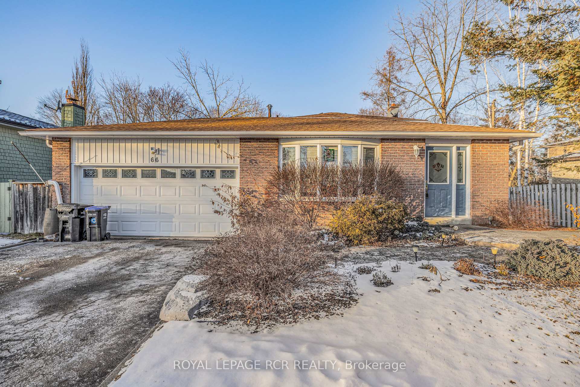Photo 3 of 66 Maple Avenue W, New Tecumseth, Beeton — HOMEH