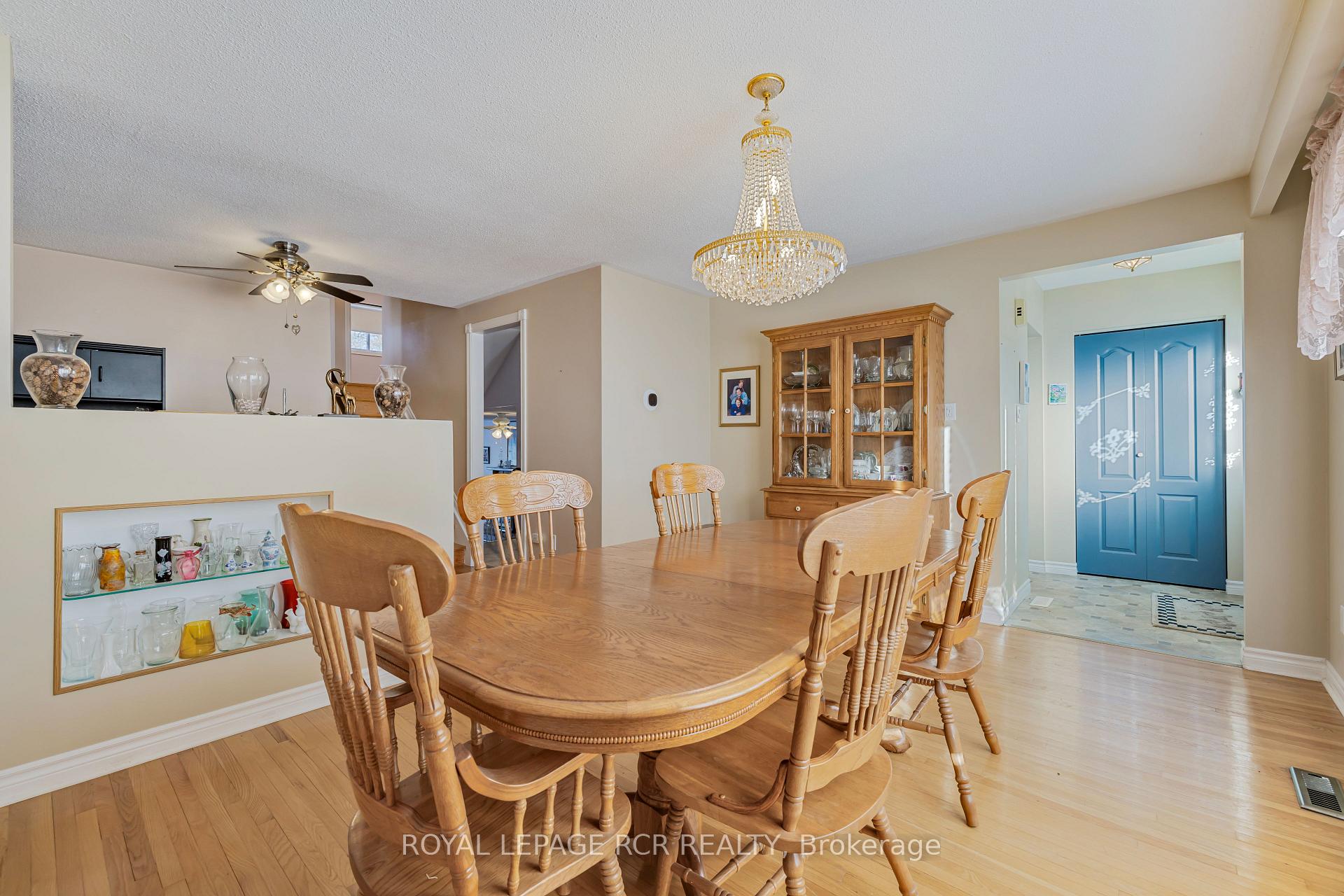 Photo 9 of 66 Maple Avenue W, New Tecumseth, Beeton — HOMEH
