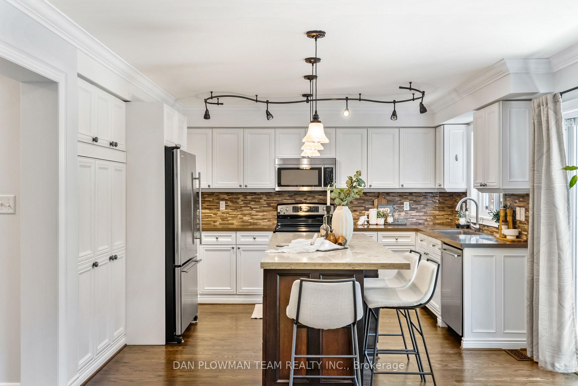 Photo 14 of 644 Blackwood Boulevard, Oshawa, Taunton — HOMEH