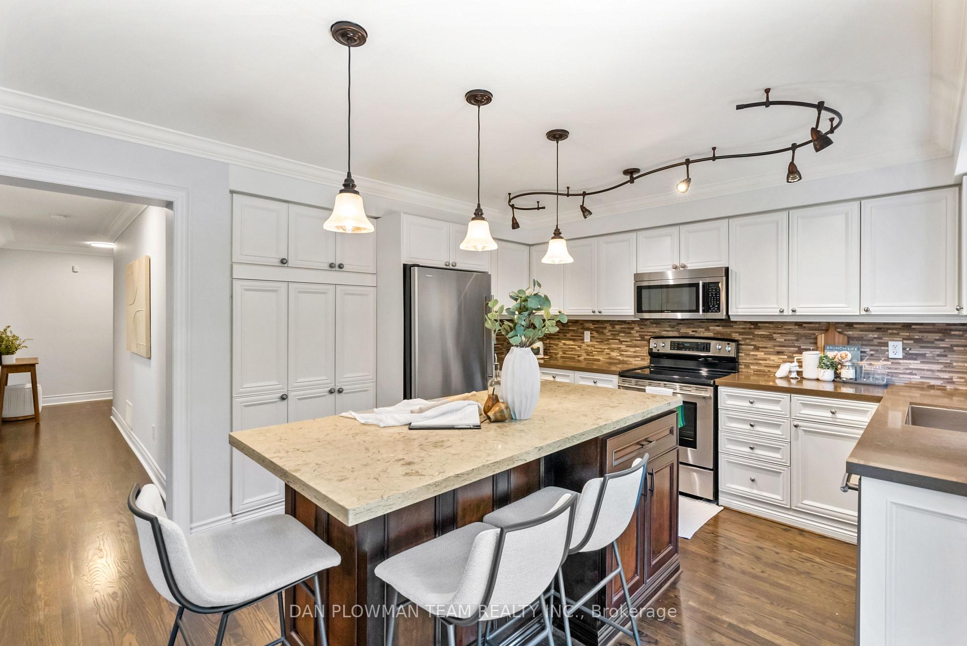 Photo 15 of 644 Blackwood Boulevard, Oshawa, Taunton — HOMEH
