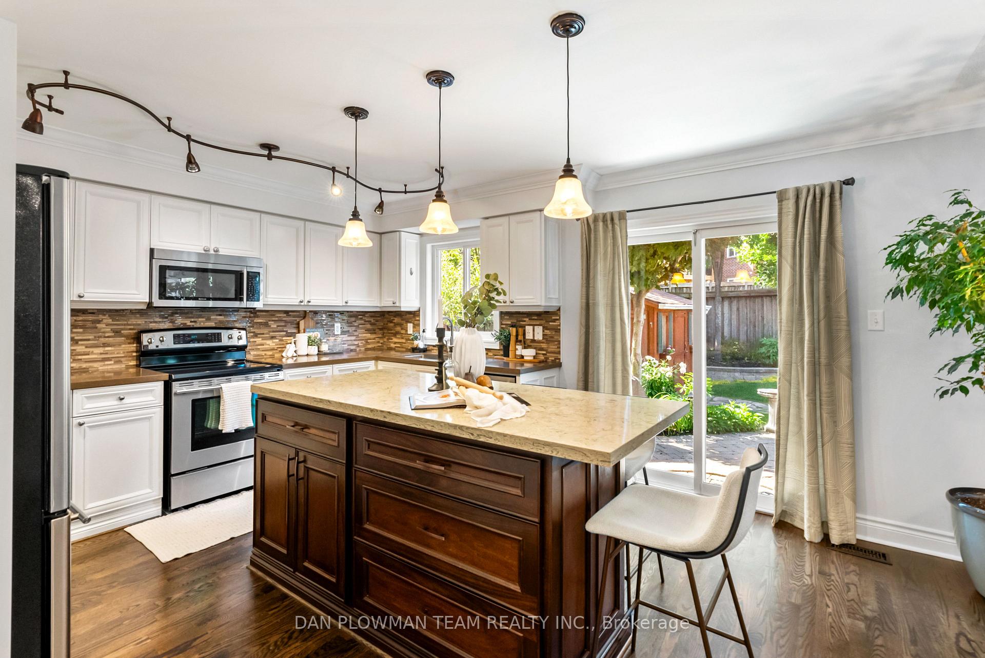 Photo 17 of 644 Blackwood Boulevard, Oshawa, Taunton — HOMEH