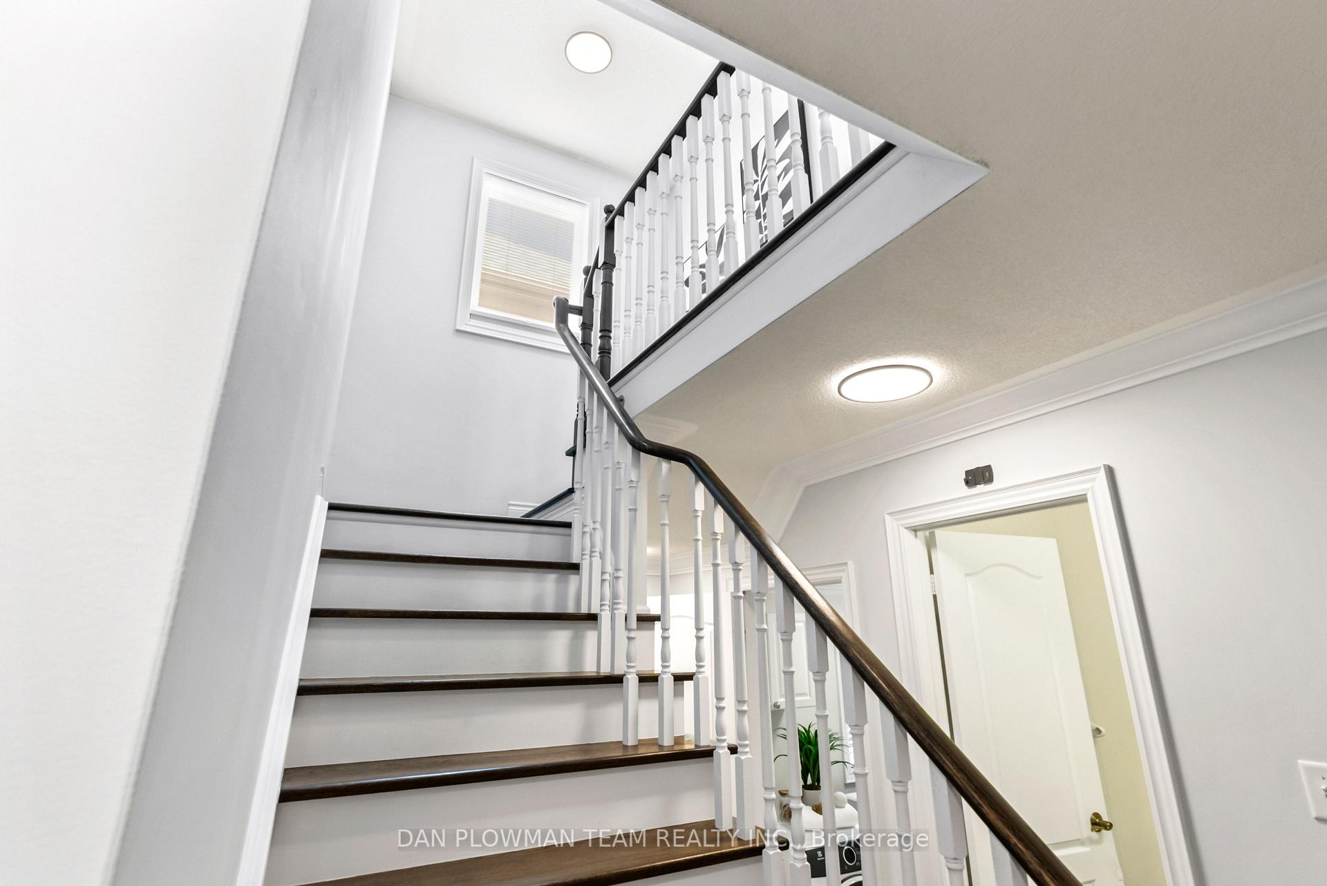 Photo 20 of 644 Blackwood Boulevard, Oshawa, Taunton — HOMEH