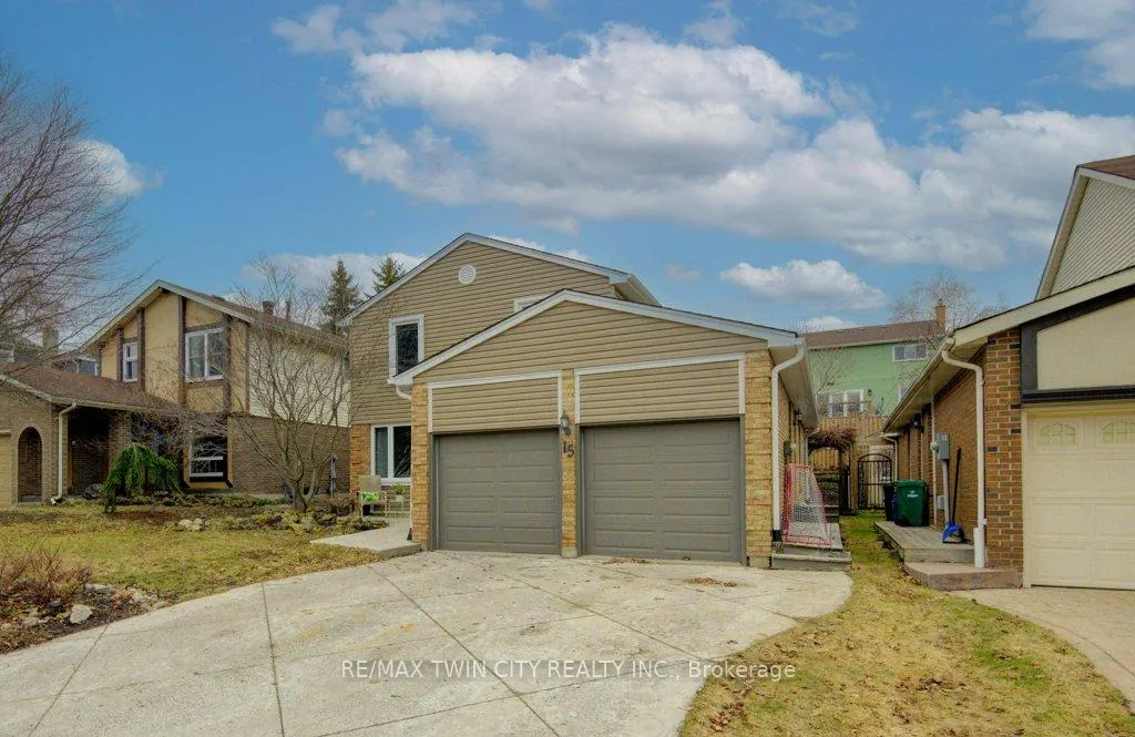 Photo 1 of 15 Deerwood Crescent, Kitchener — HOMEH