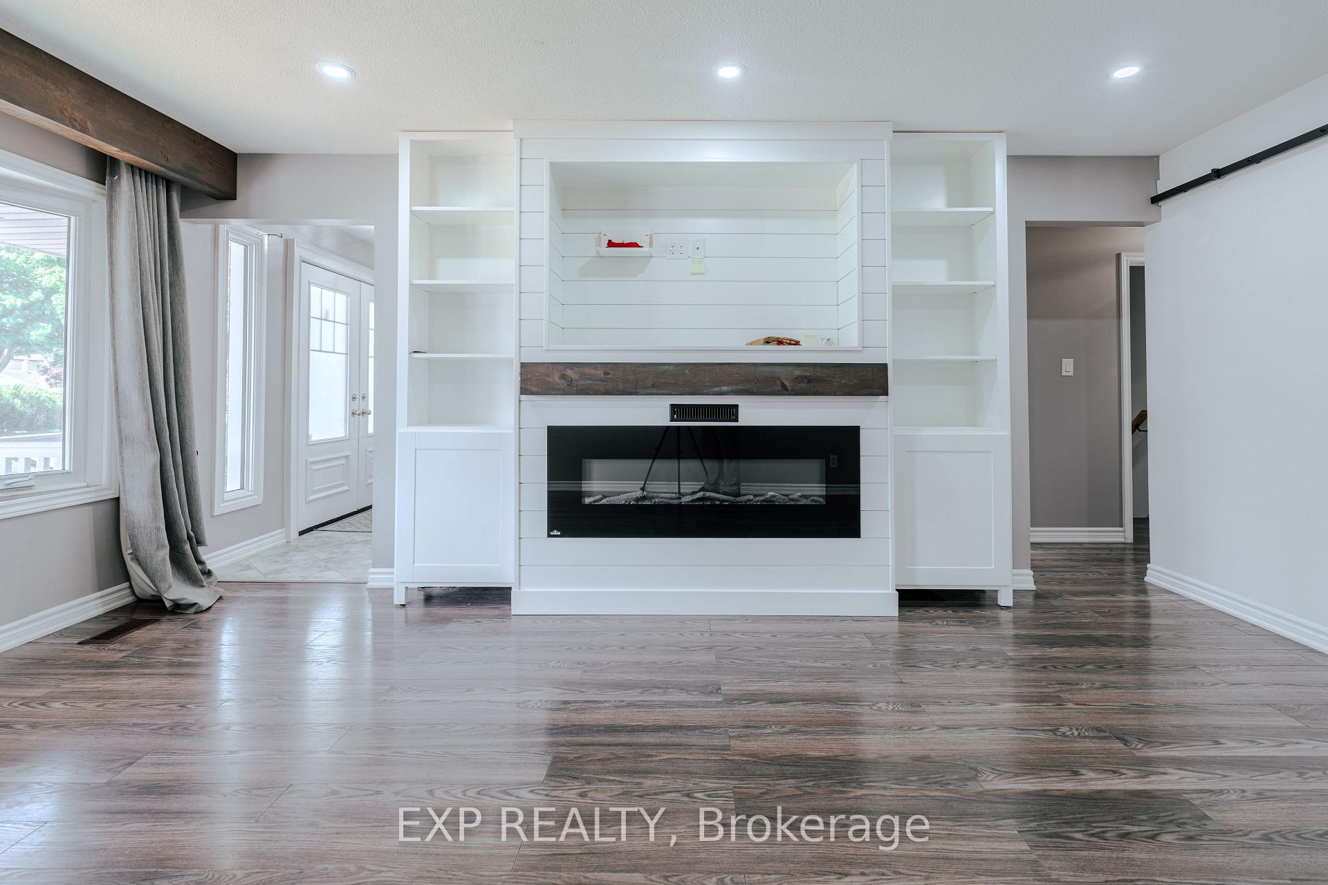 Photo 7 of 39 Seneca Avenue, Oshawa, Samac — HOMEH