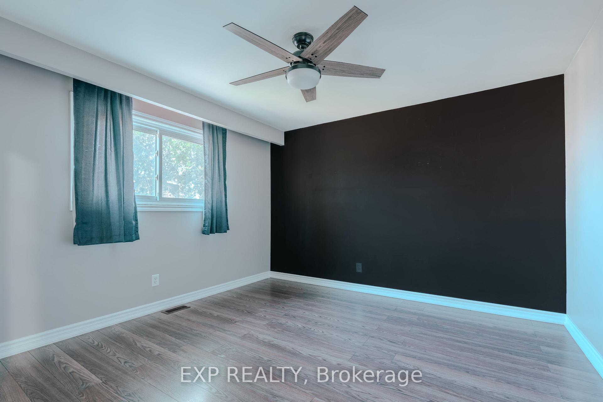 Photo 16 of 39 Seneca Avenue, Oshawa, Samac — HOMEH