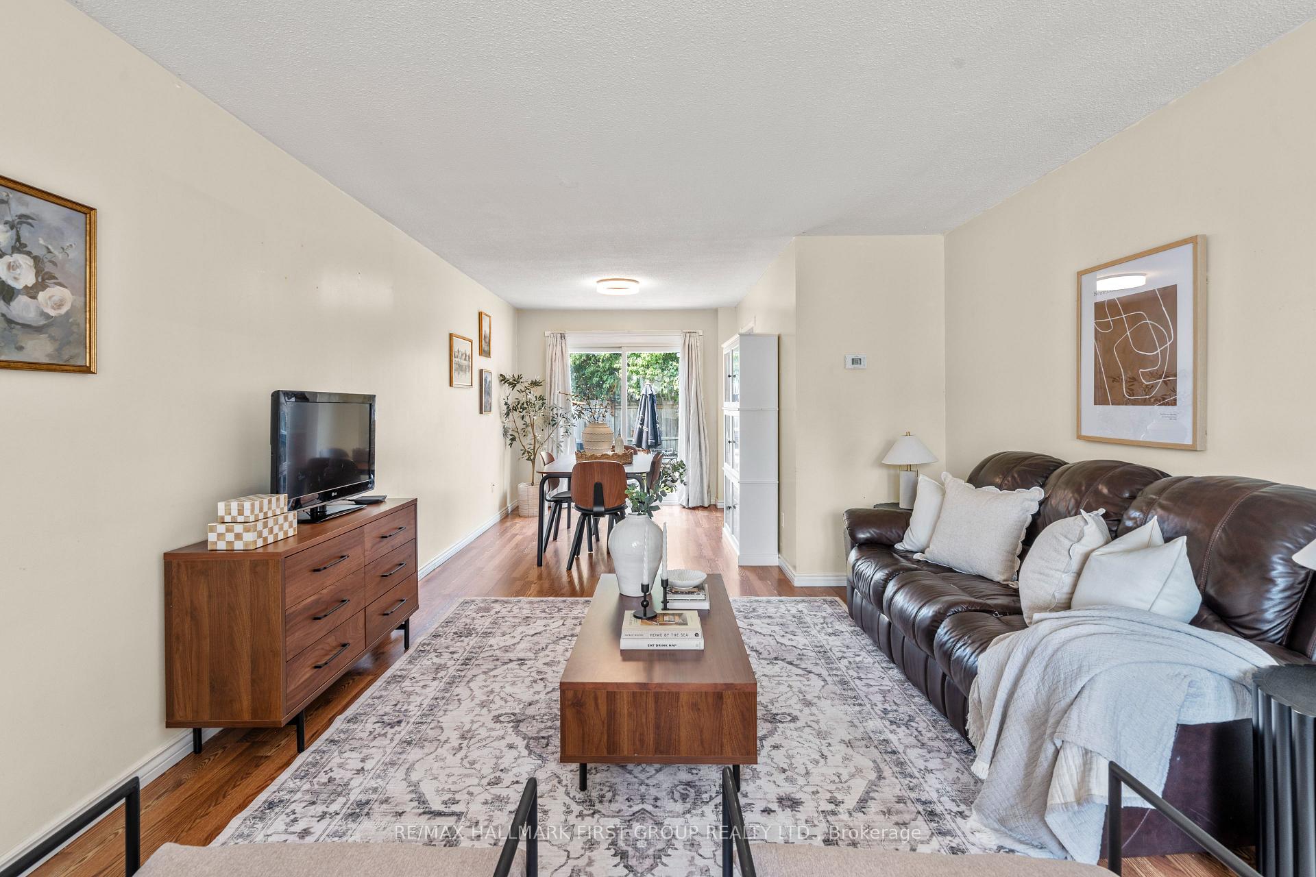 Photo 8 of 1257 Fenelon Crescent, Oshawa, Stevenson — HOMEH