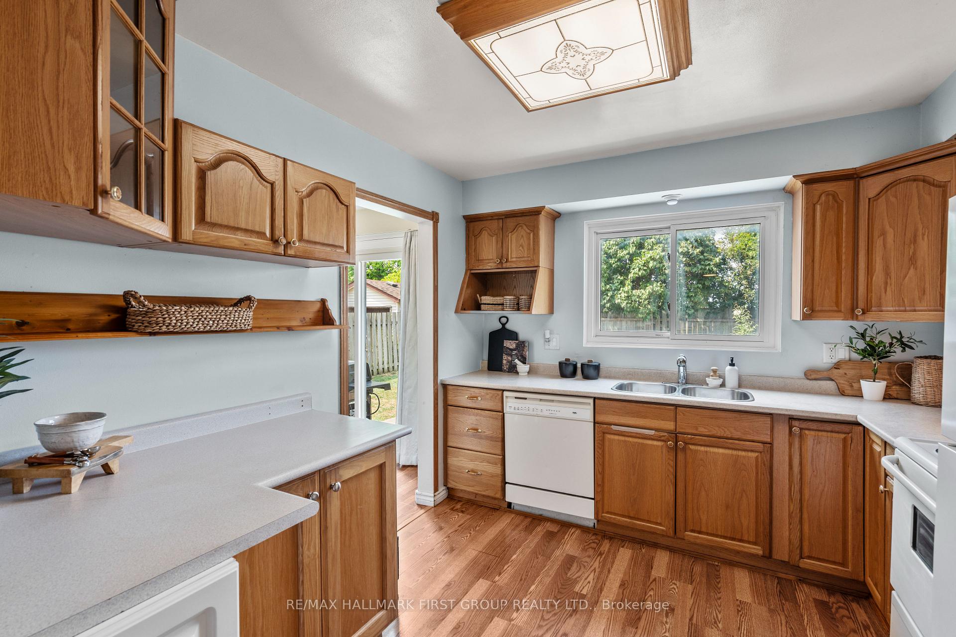 Photo 14 of 1257 Fenelon Crescent, Oshawa, Stevenson — HOMEH