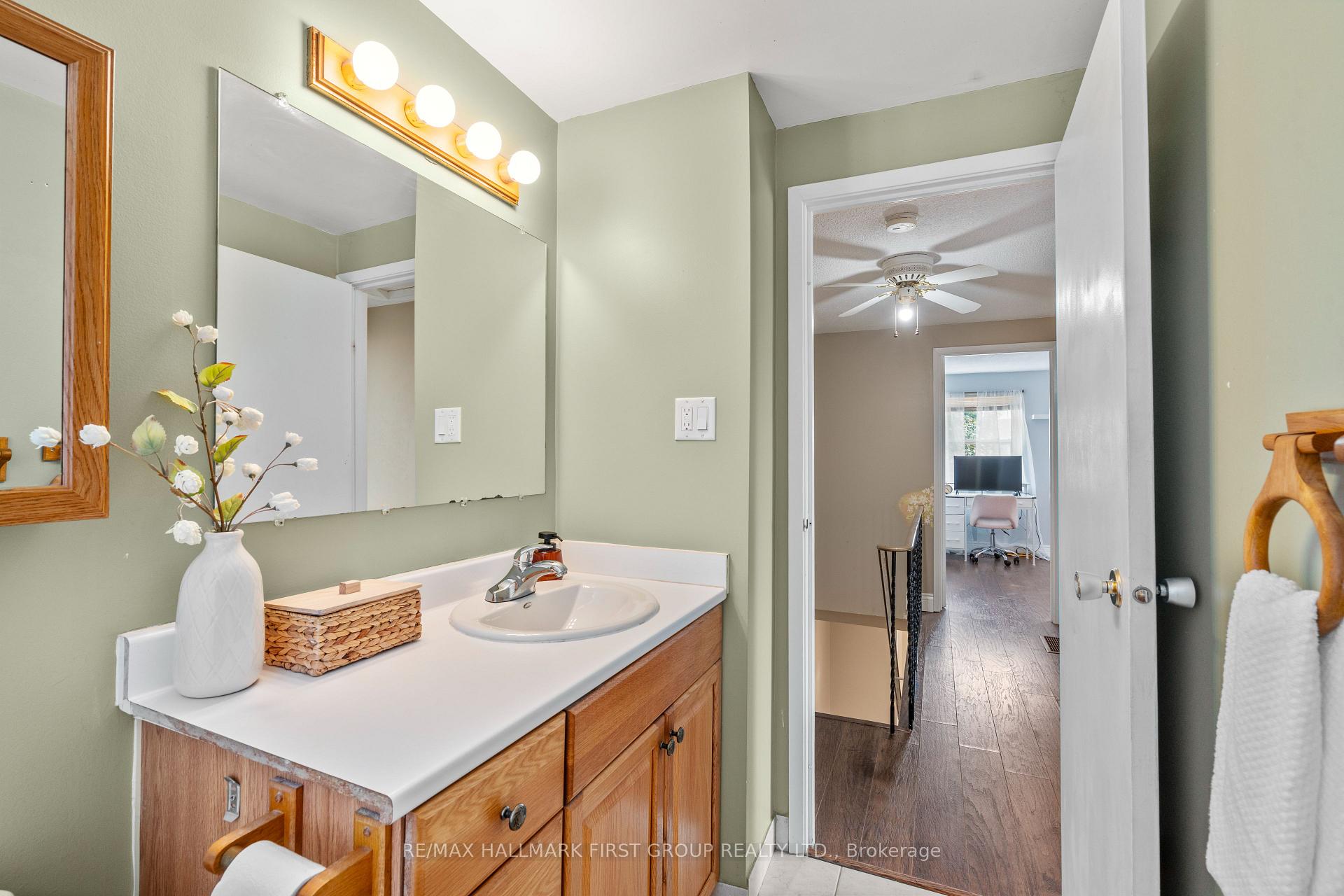 Photo 26 of 1257 Fenelon Crescent, Oshawa, Stevenson — HOMEH