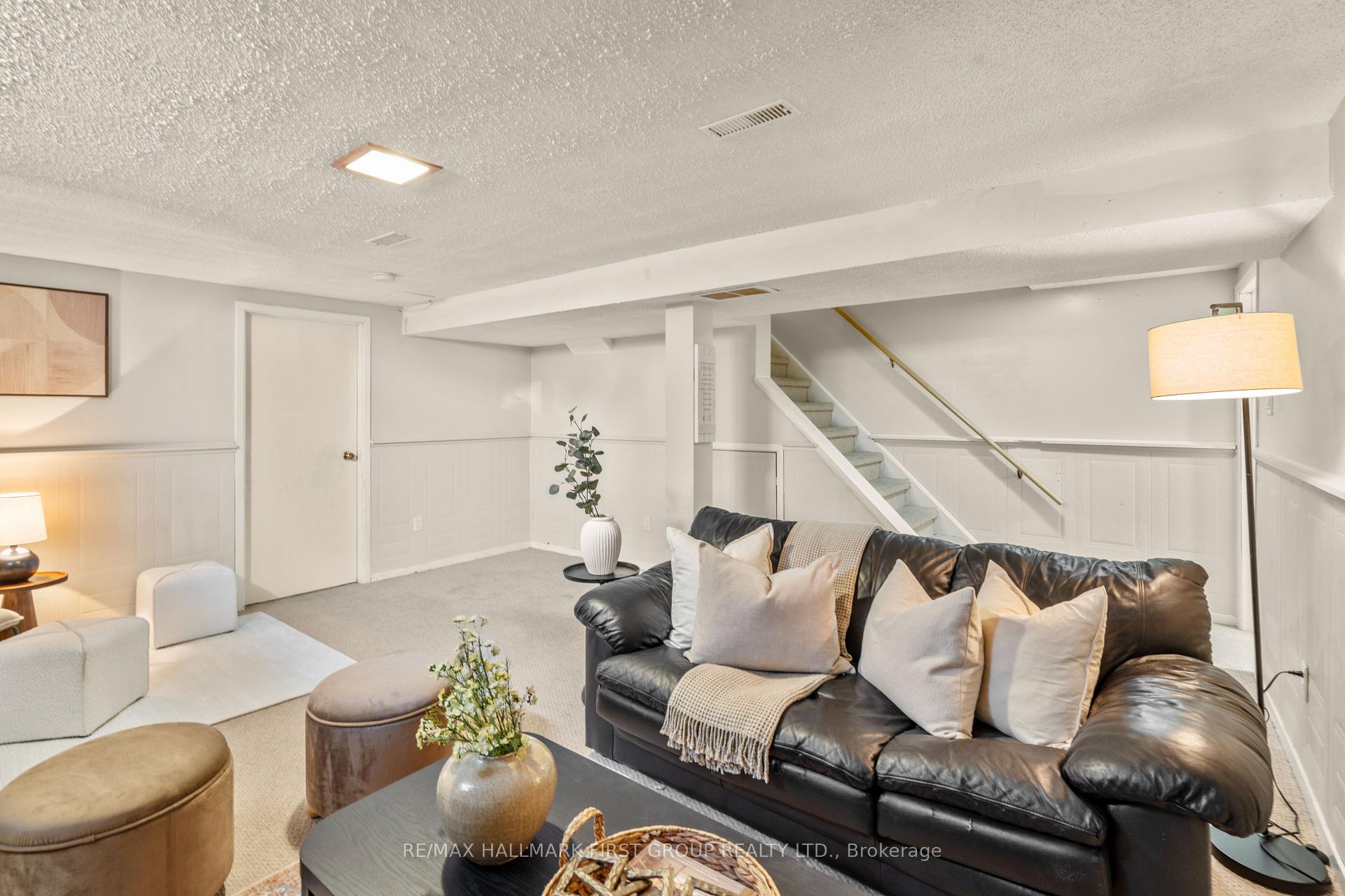 Photo 32 of 1257 Fenelon Crescent, Oshawa, Stevenson — HOMEH