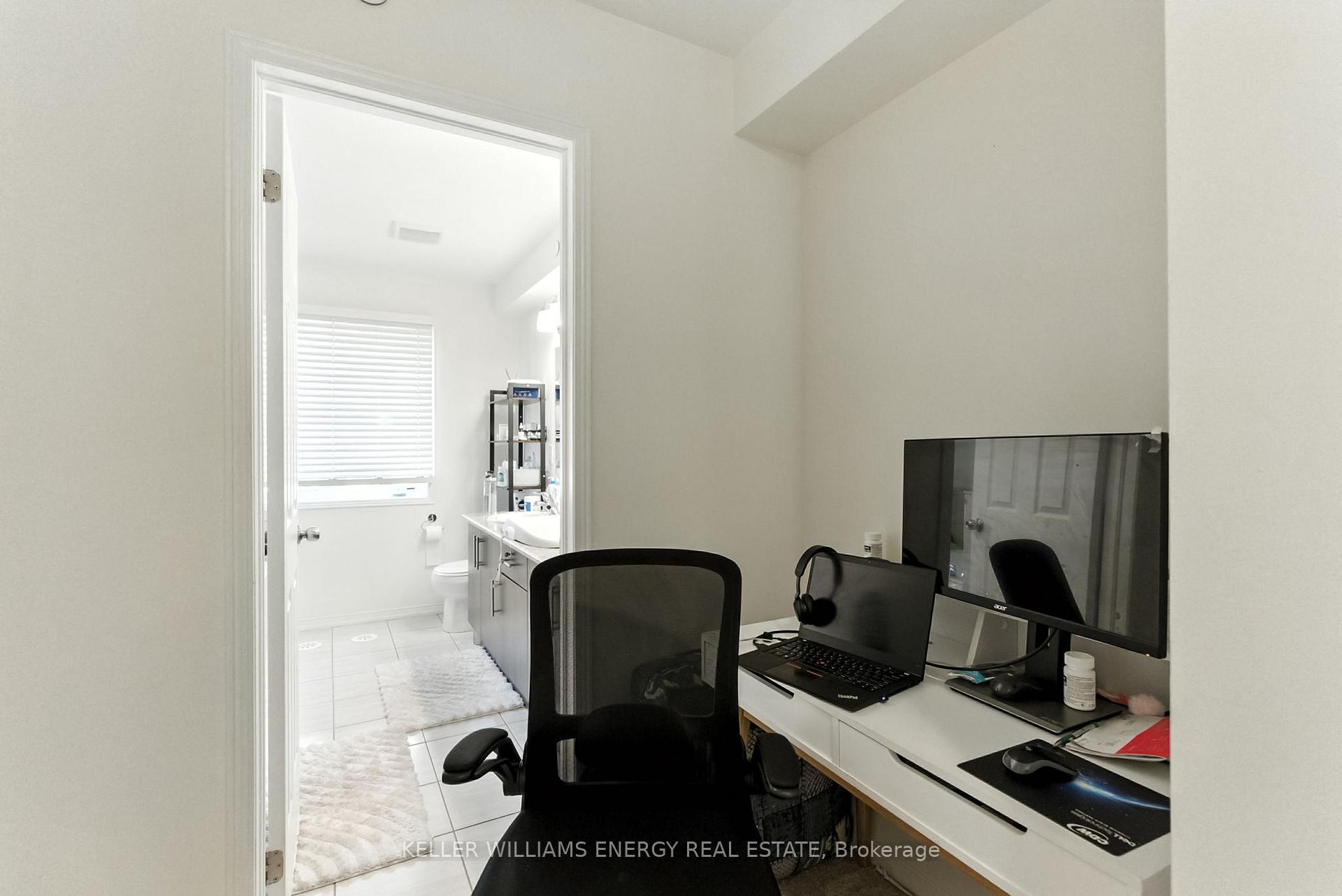 Photo 16 of 82 Sarita Path, Oshawa, Windfields — HOMEH