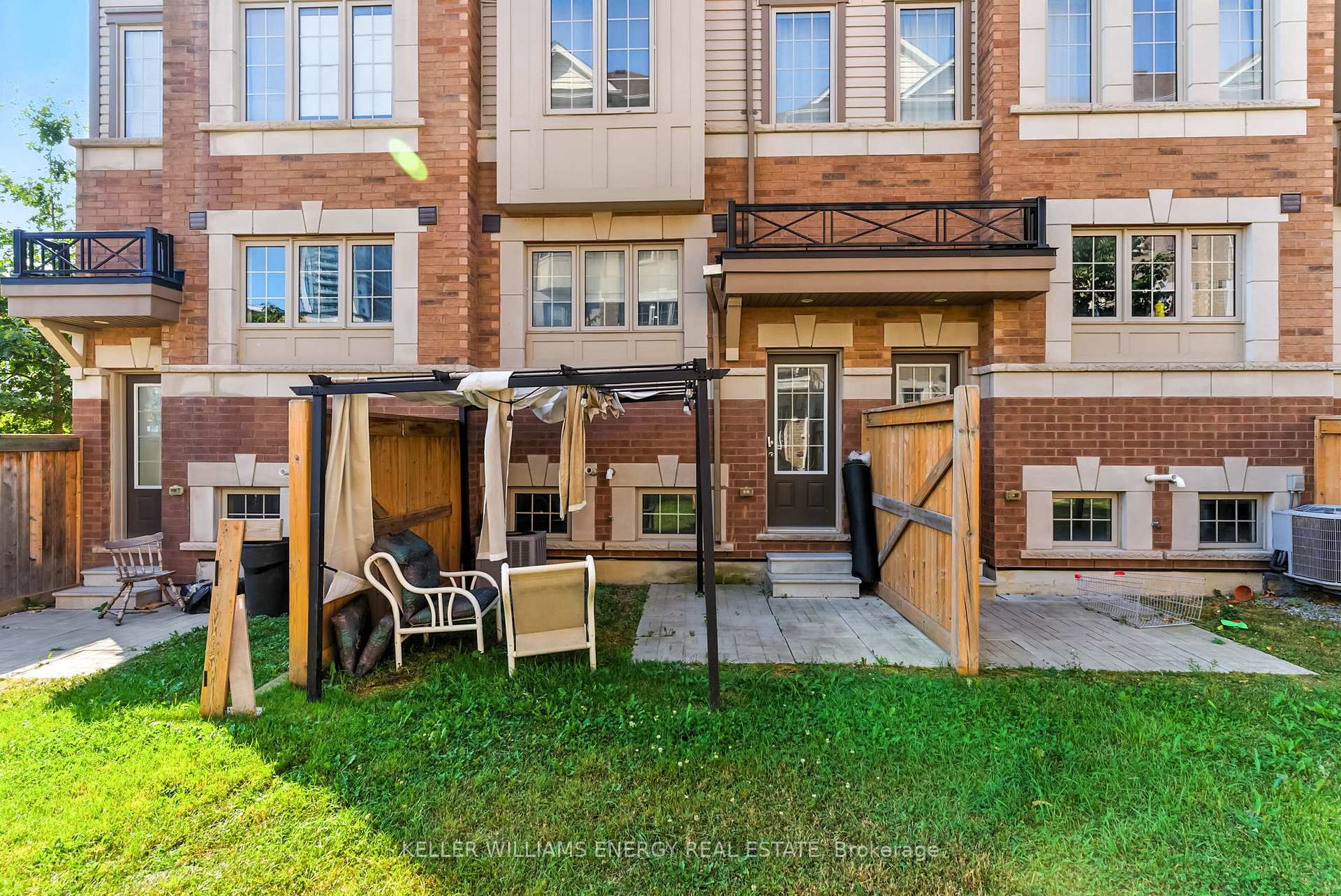 Photo 32 of 82 Sarita Path, Oshawa, Windfields — HOMEH
