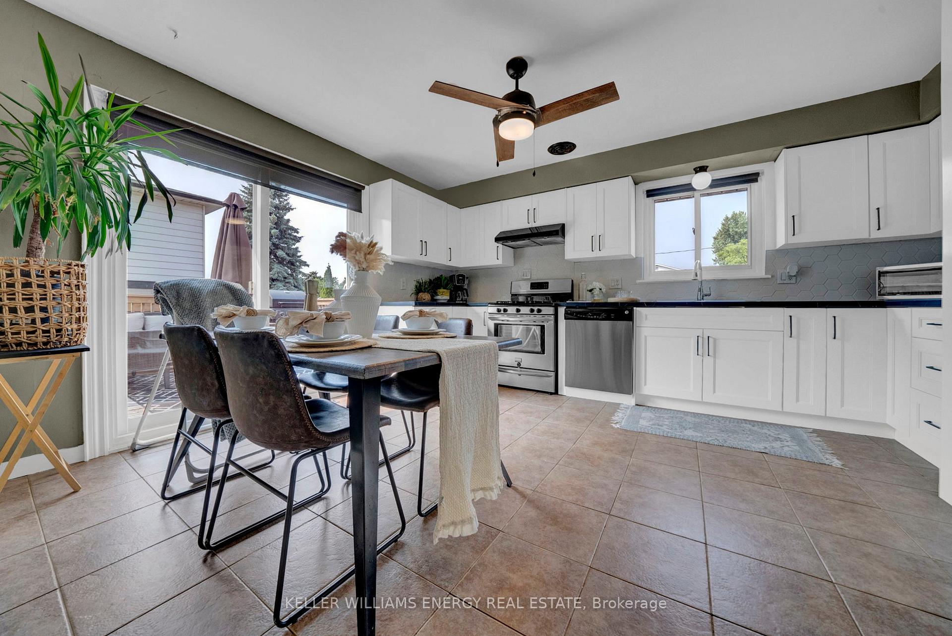 Photo 16 of 272 Durham Court, Oshawa, Vanier — HOMEH