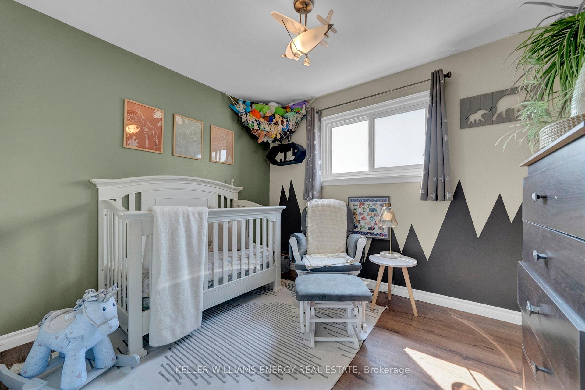 Photo 29 of 272 Durham Court, Oshawa, Vanier — HOMEH