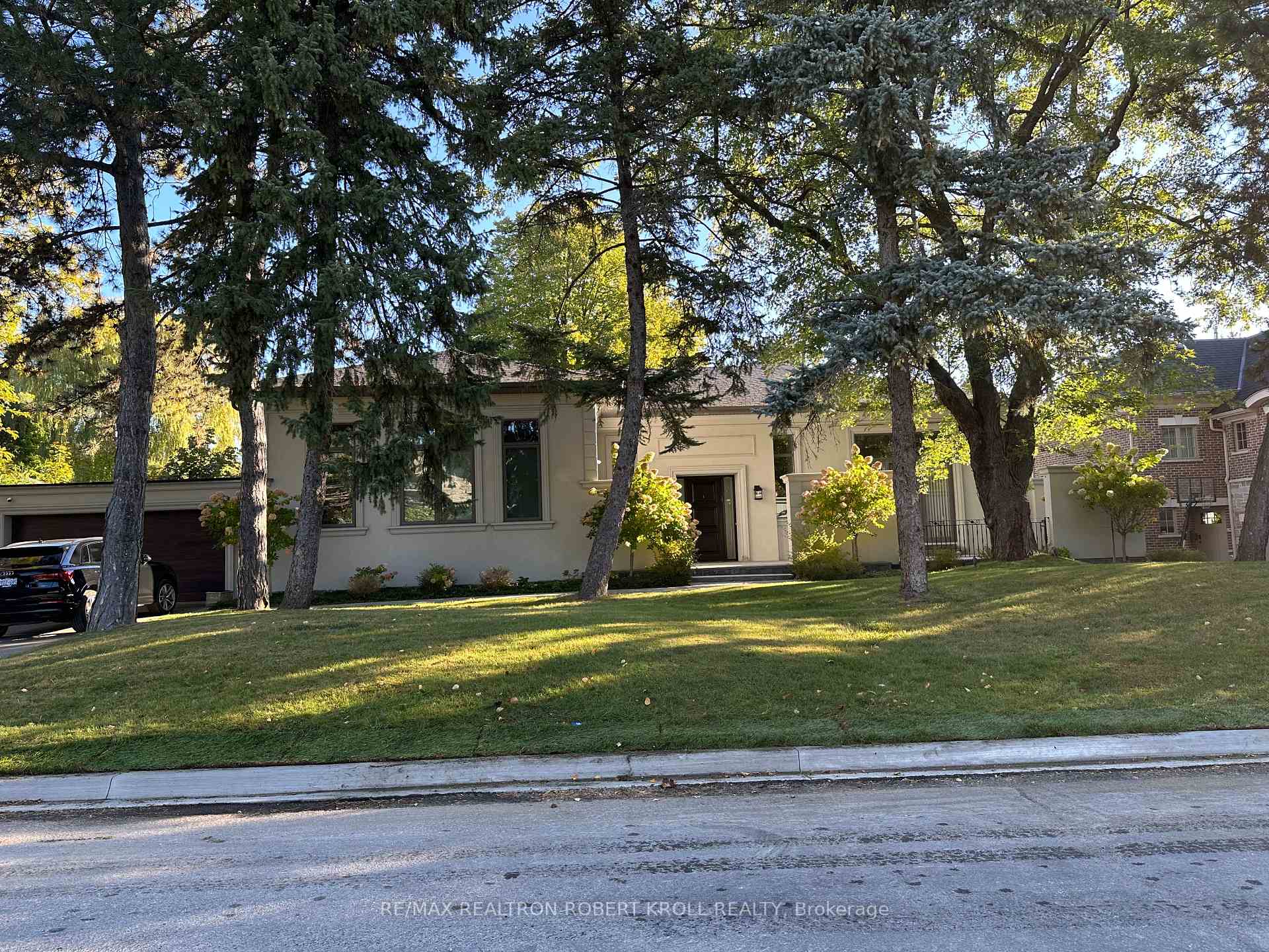Photo 1 of 55 Fairway Heights Drive, Markham, Bayview Glen — HOMEH