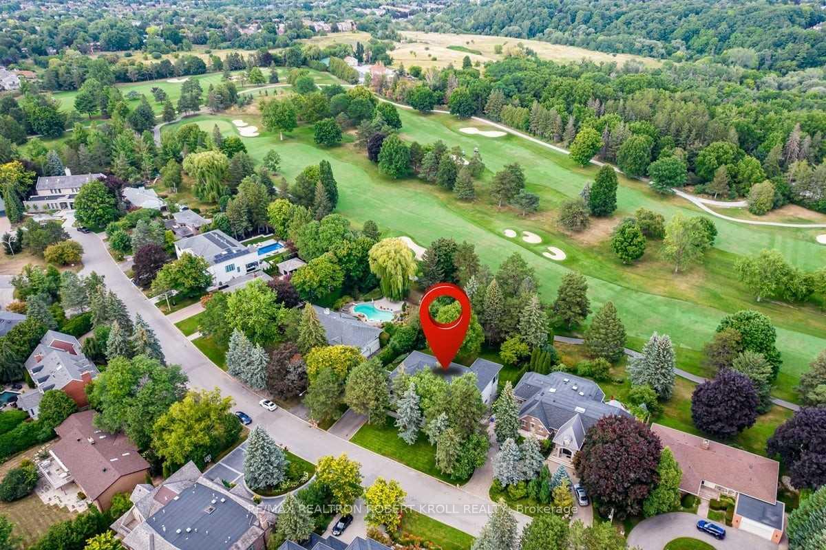 Photo 4 of 55 Fairway Heights Drive, Markham, Bayview Glen — HOMEH