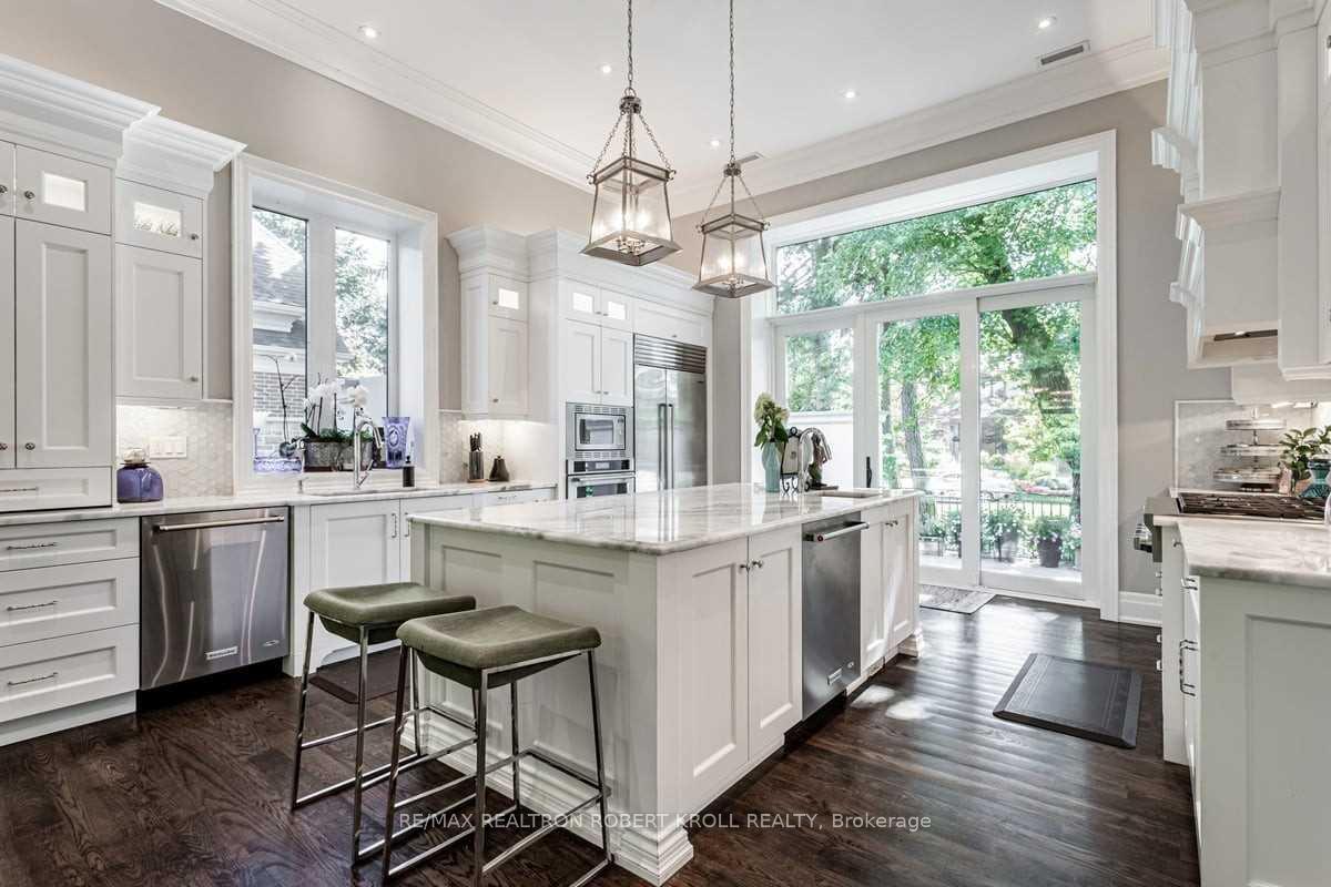 Photo 9 of 55 Fairway Heights Drive, Markham, Bayview Glen — HOMEH