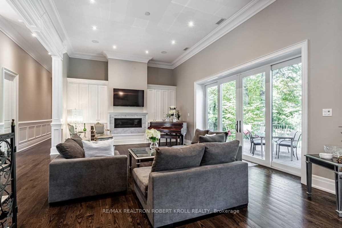 Photo 12 of 55 Fairway Heights Drive, Markham, Bayview Glen — HOMEH