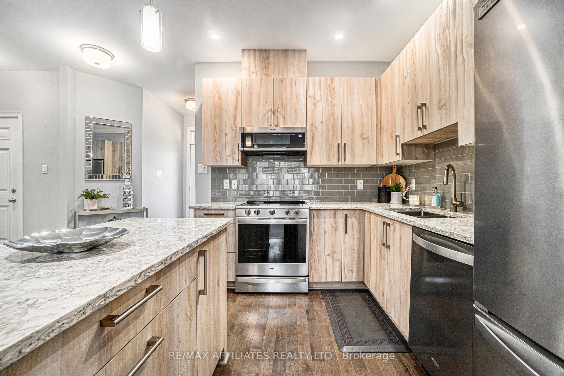 Photo 7 of 812 Tewin Circle, Ottawa, Camelot — HOMEH