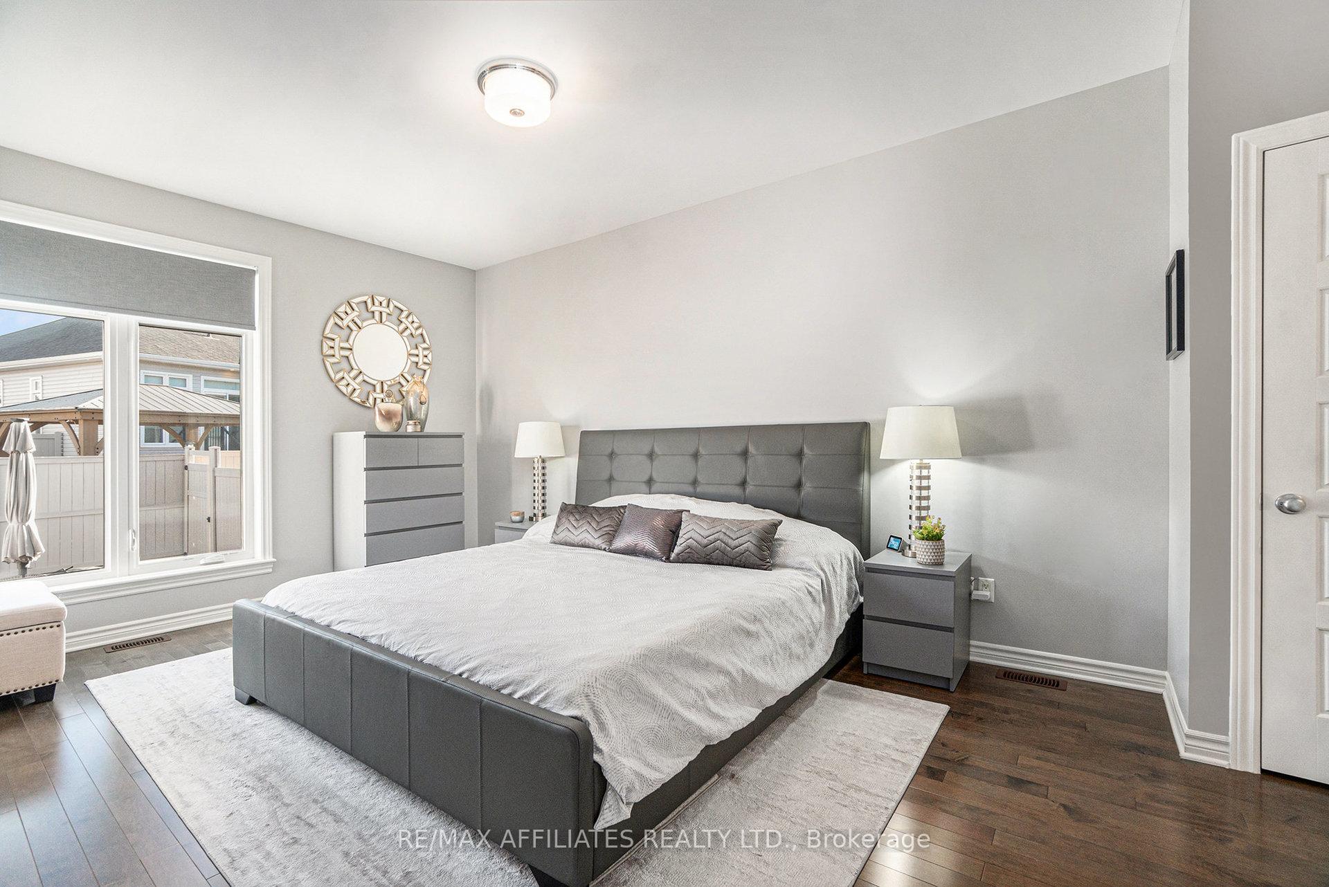 Photo 15 of 812 Tewin Circle, Ottawa, Camelot — HOMEH