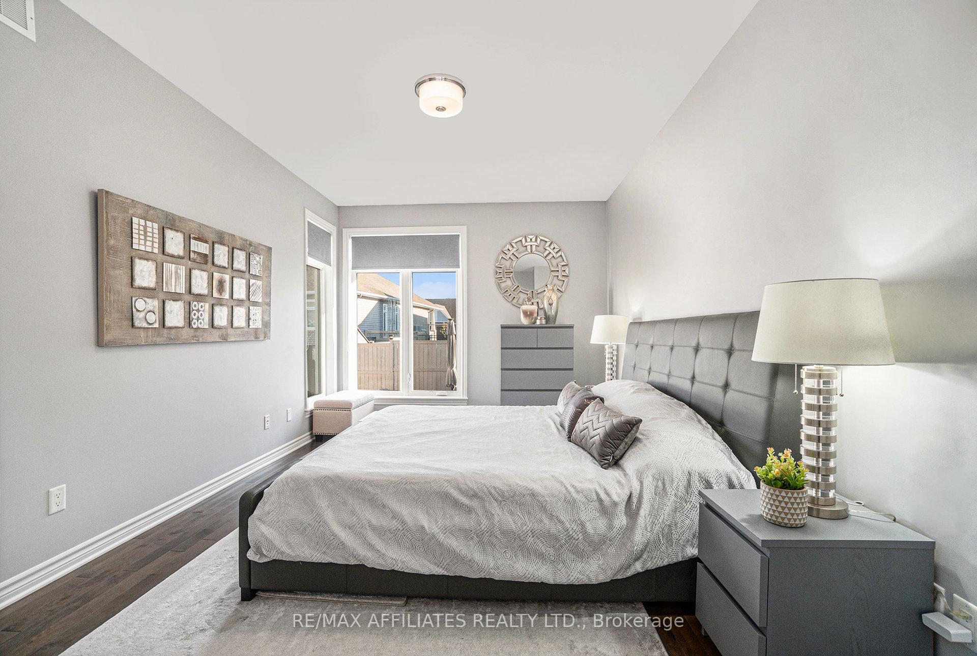 Photo 16 of 812 Tewin Circle, Ottawa, Camelot — HOMEH