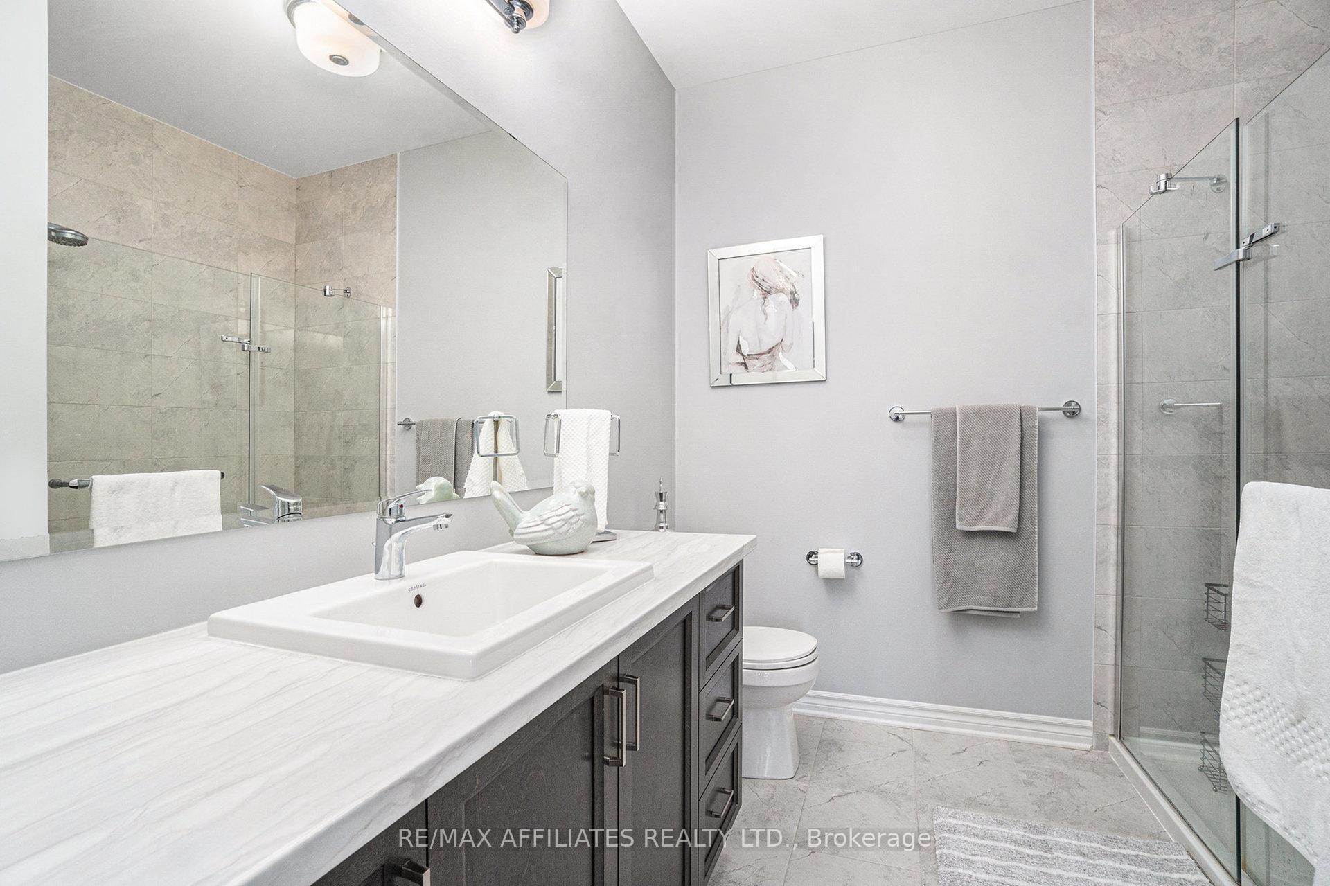 Photo 17 of 812 Tewin Circle, Ottawa, Camelot — HOMEH