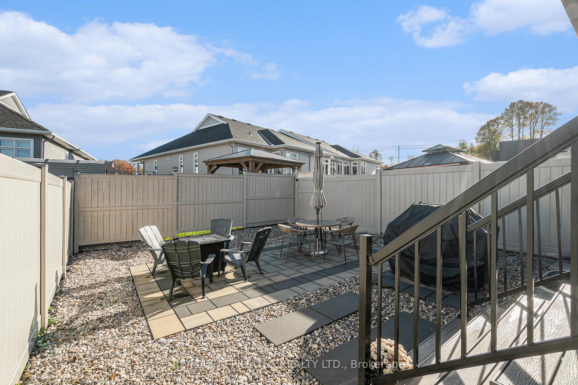 Photo 21 of 812 Tewin Circle, Ottawa, Camelot — HOMEH