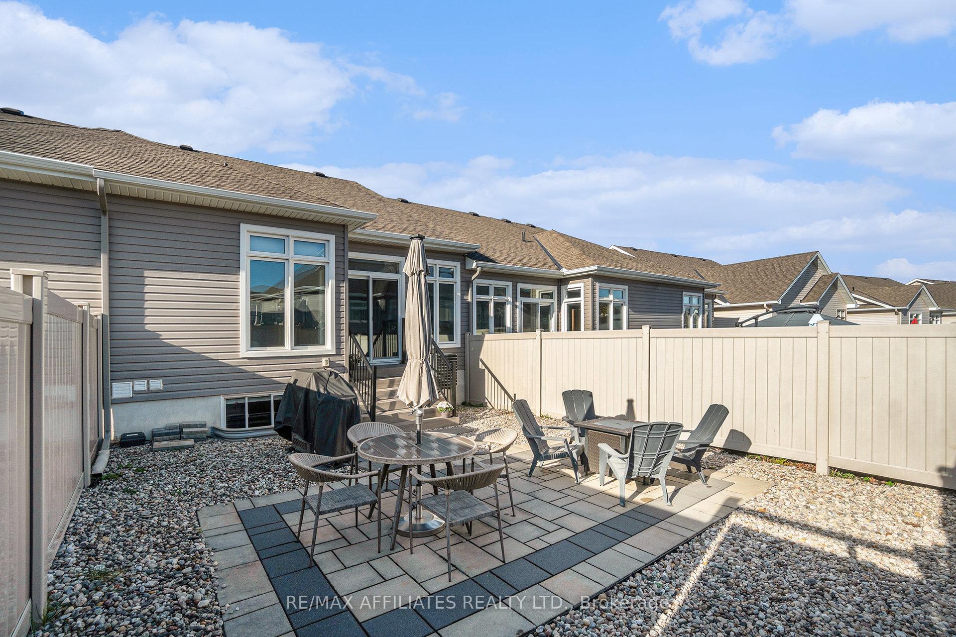 Photo 22 of 812 Tewin Circle, Ottawa, Camelot — HOMEH