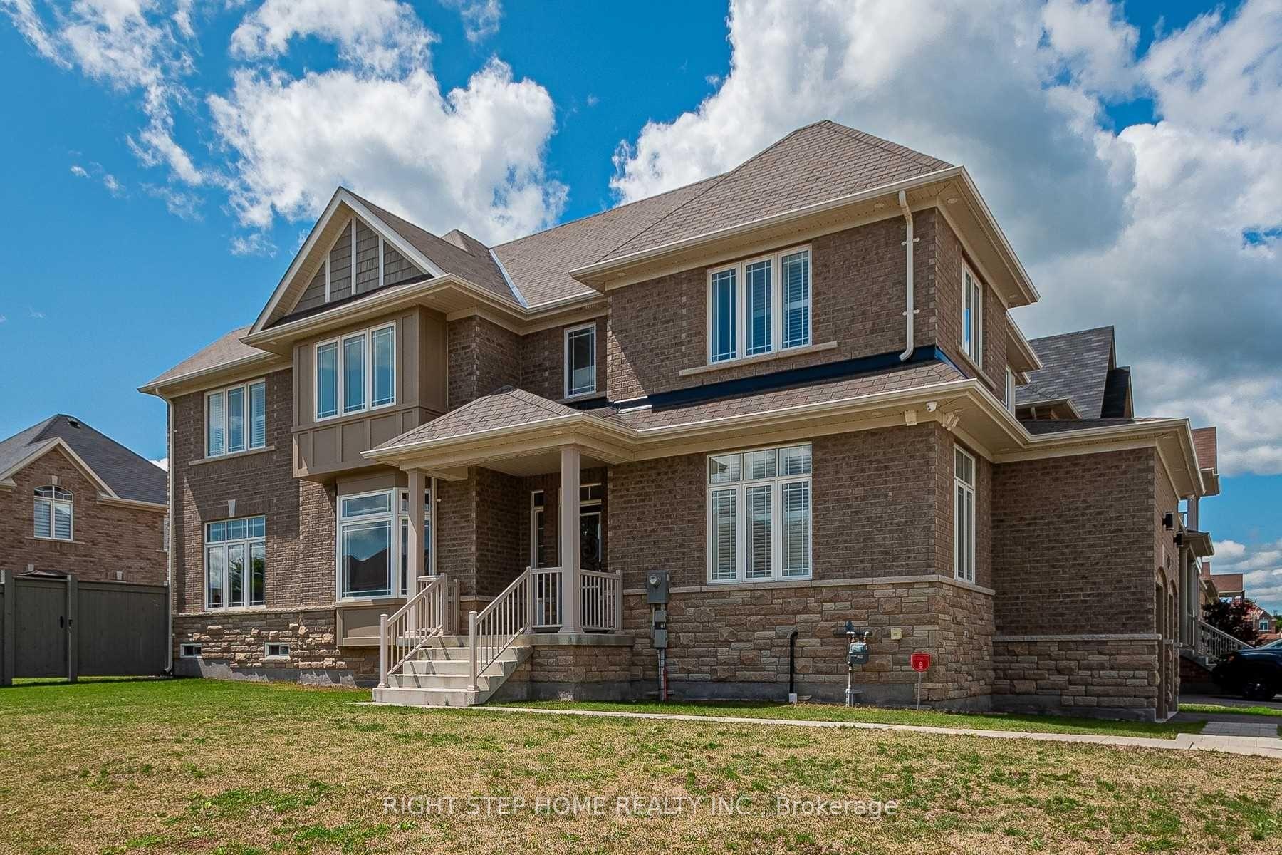 Front of 29 Watson Drive S