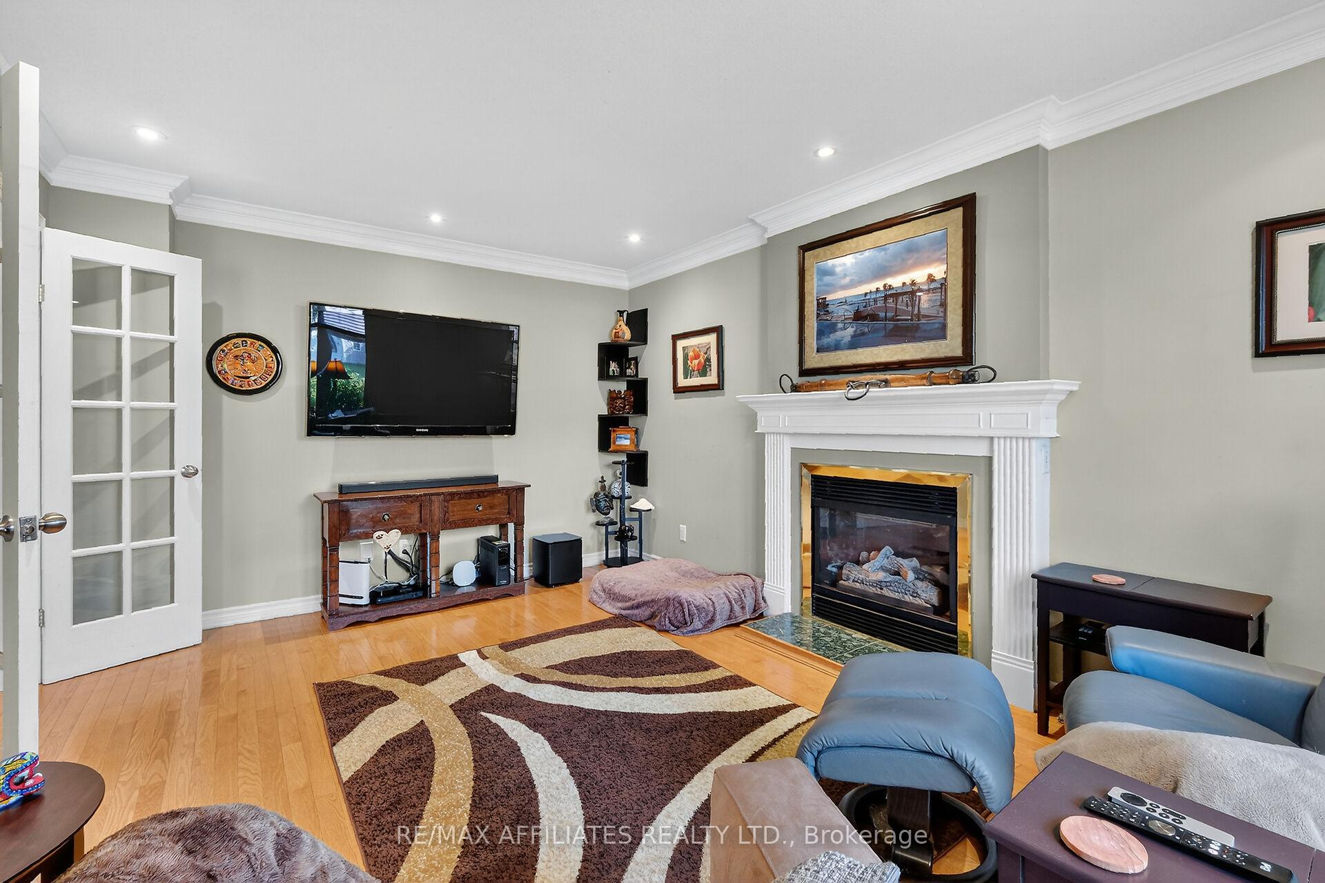 Photo 15 of 560 Falwyn Crescent, Ottawa, Fallingbrook/Ridgemount — HOMEH