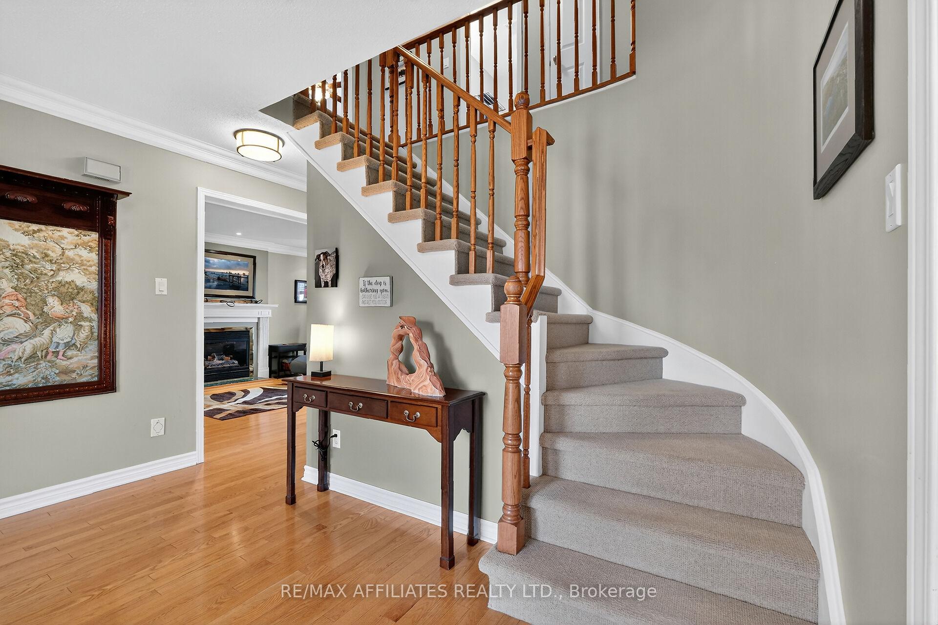 Photo 17 of 560 Falwyn Crescent, Ottawa, Fallingbrook/Ridgemount — HOMEH
