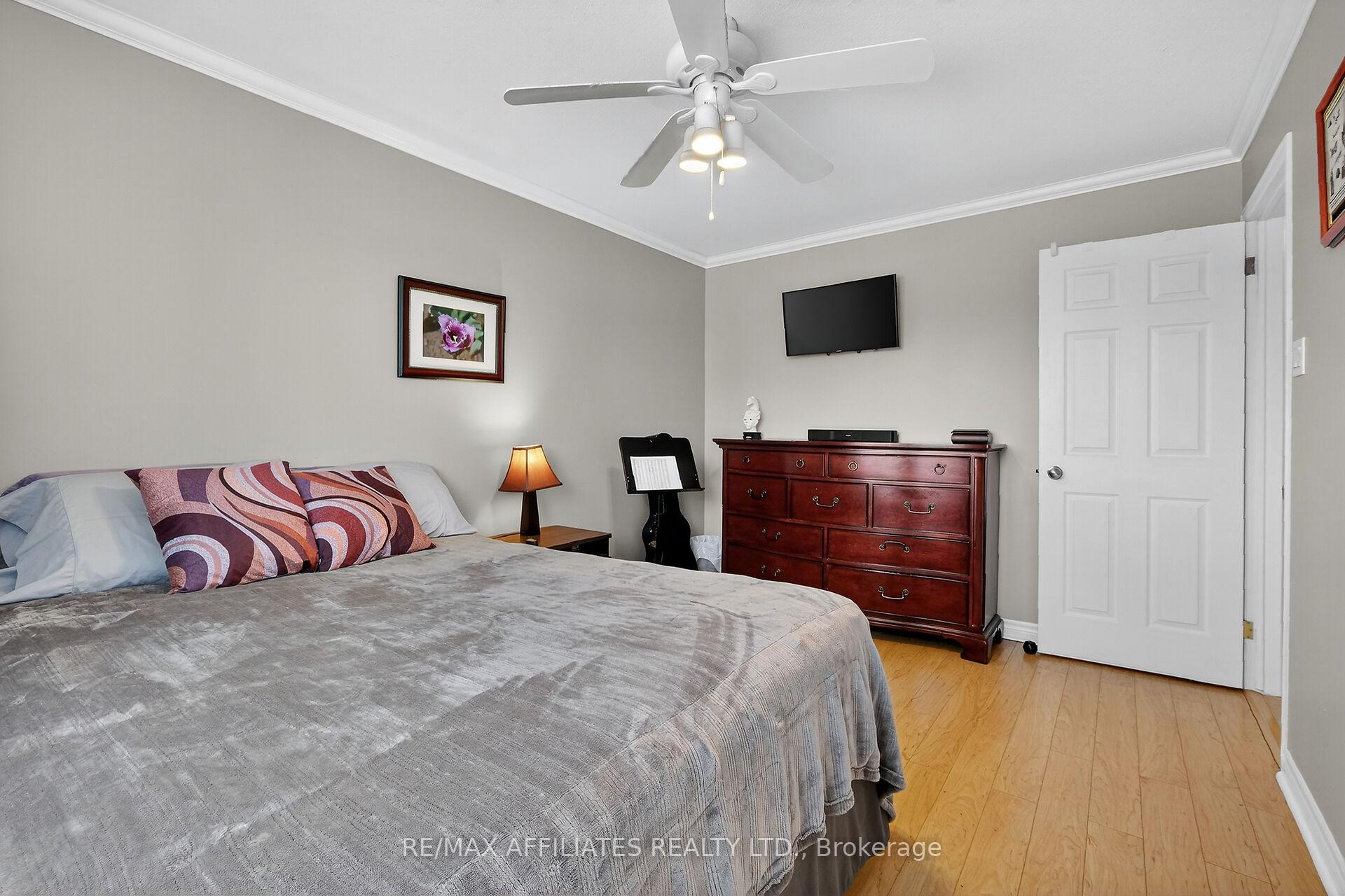 Photo 22 of 560 Falwyn Crescent, Ottawa, Fallingbrook/Ridgemount — HOMEH