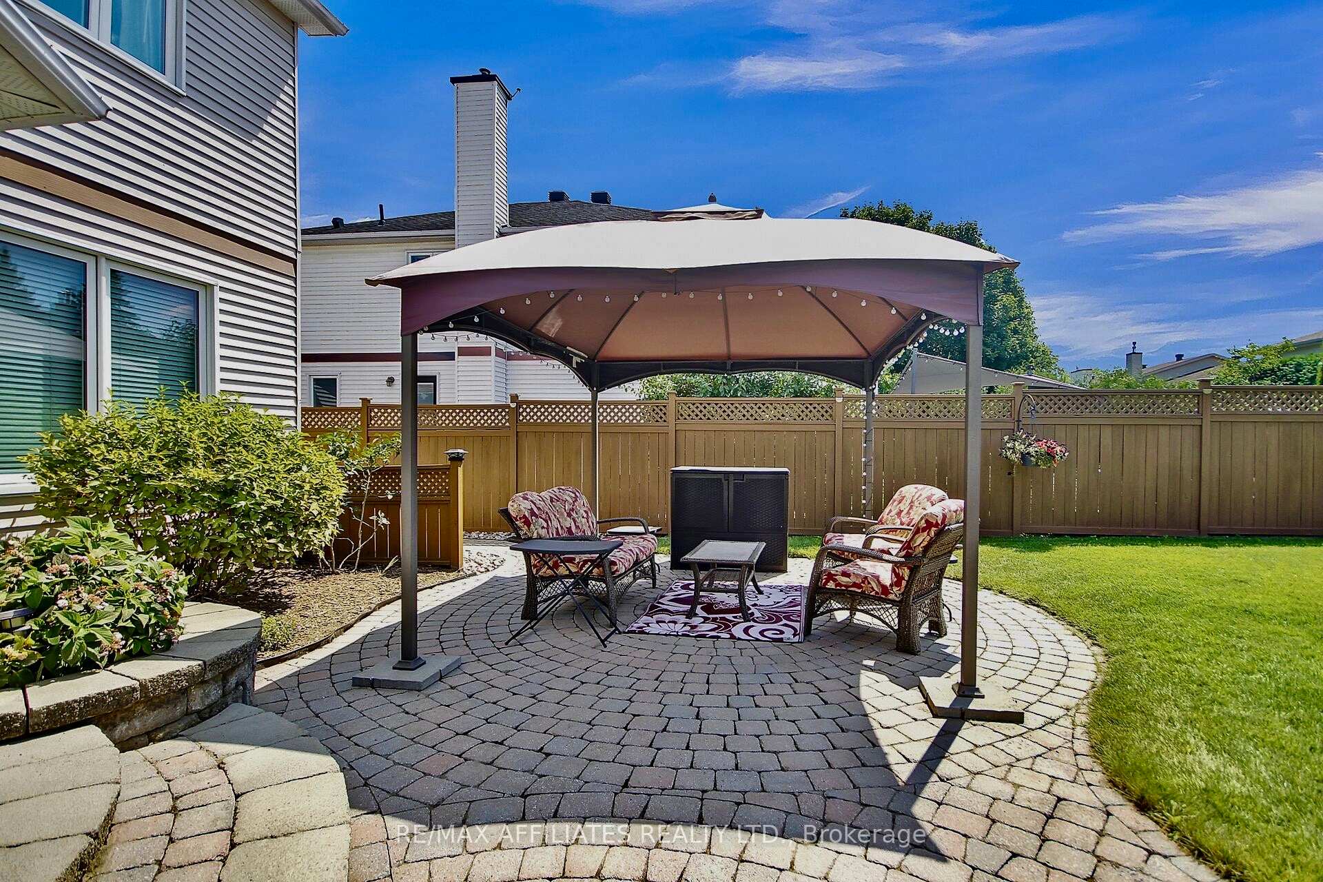 Photo 29 of 560 Falwyn Crescent, Ottawa, Fallingbrook/Ridgemount — HOMEH