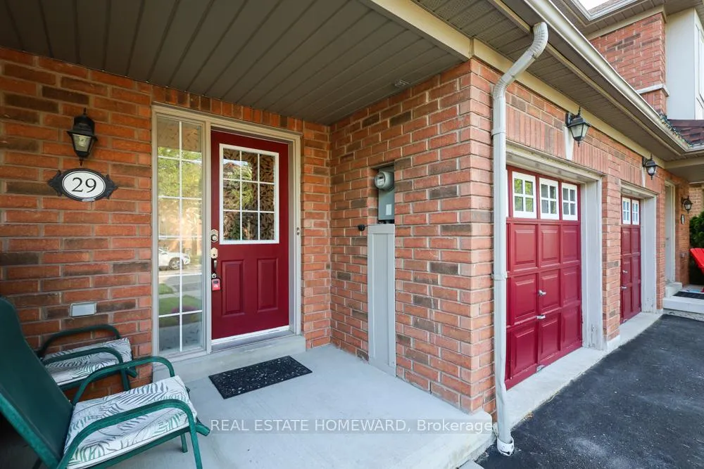 Photo 3 of 29 Beer Crescent, Ajax, South East — HOMEH