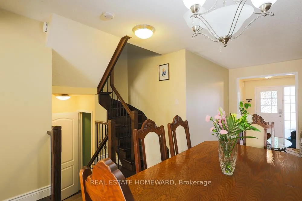 Photo 9 of 29 Beer Crescent, Ajax, South East — HOMEH