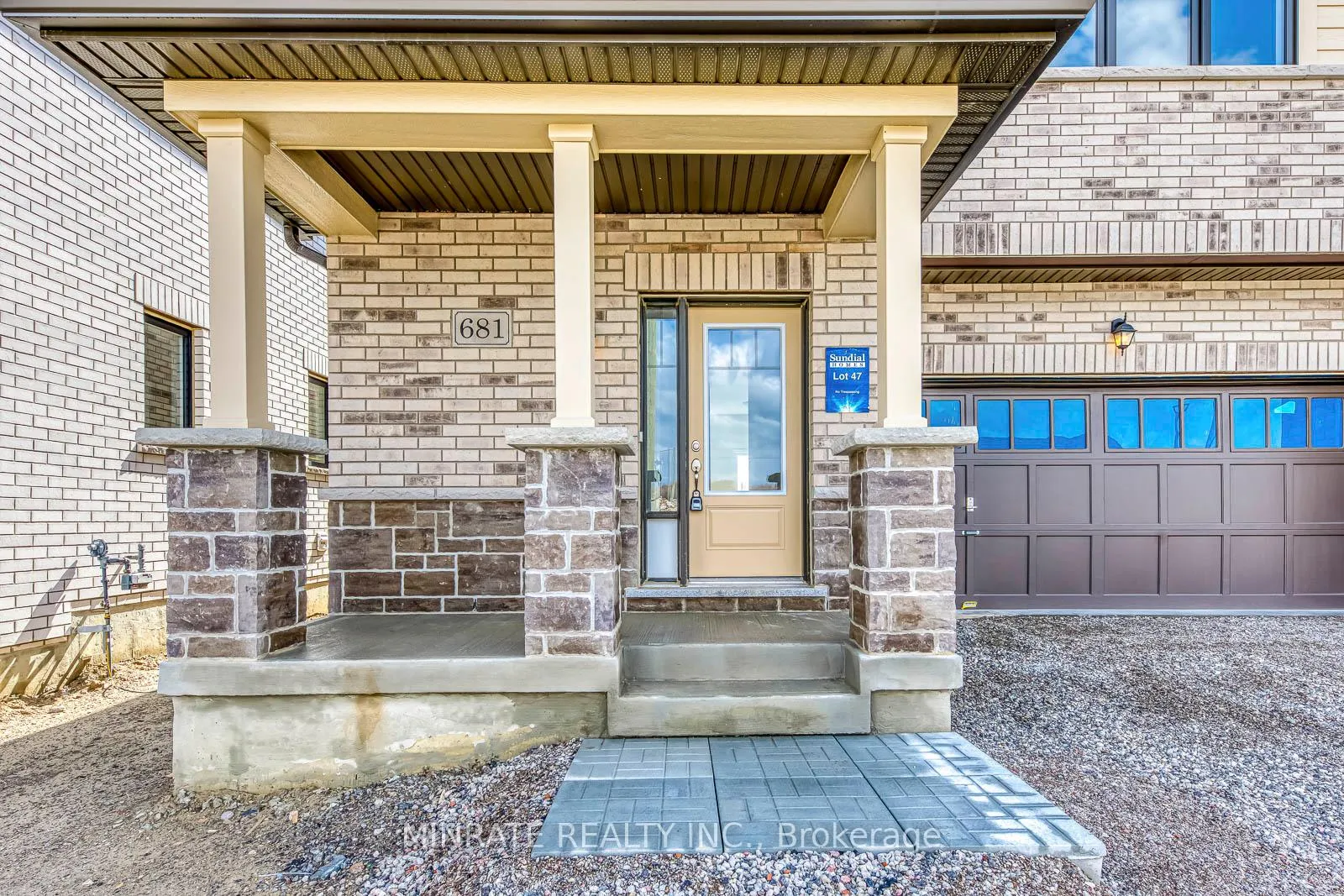 Photo 2 of 681 Catalina Manor, Pickering, Rural Pickering — HOMEH
