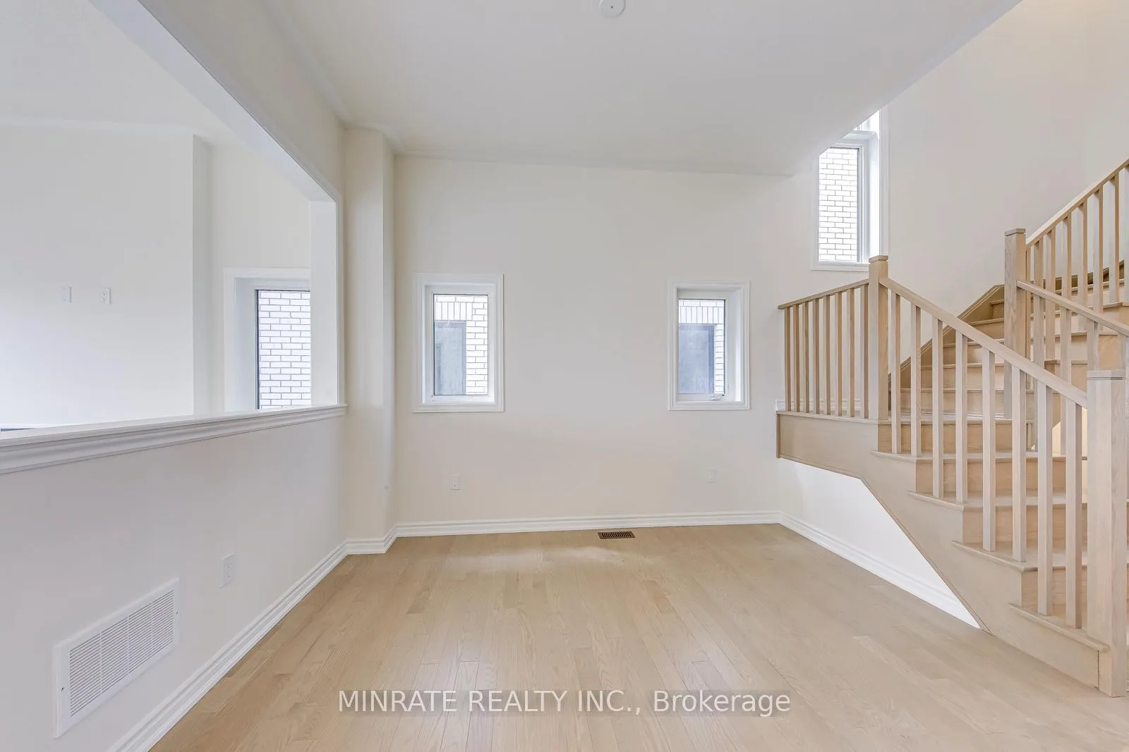 Photo 5 of 681 Catalina Manor, Pickering, Rural Pickering — HOMEH